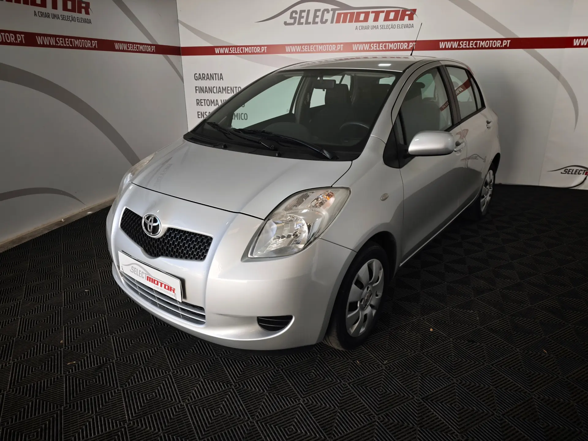 Toyota Yaris 1.0 VVT-i Comfort 2