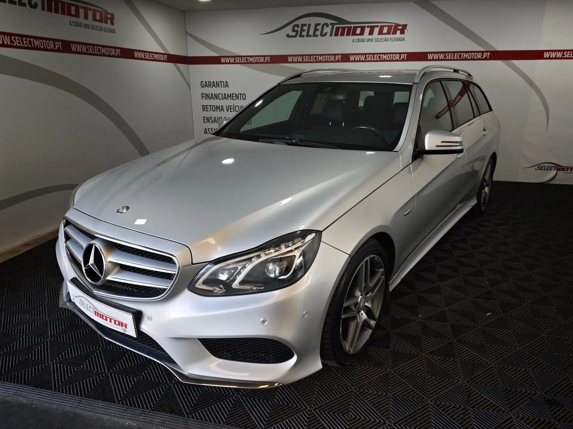Mercedes-Benz E 220 BlueTEC BE Edition Auto. 2