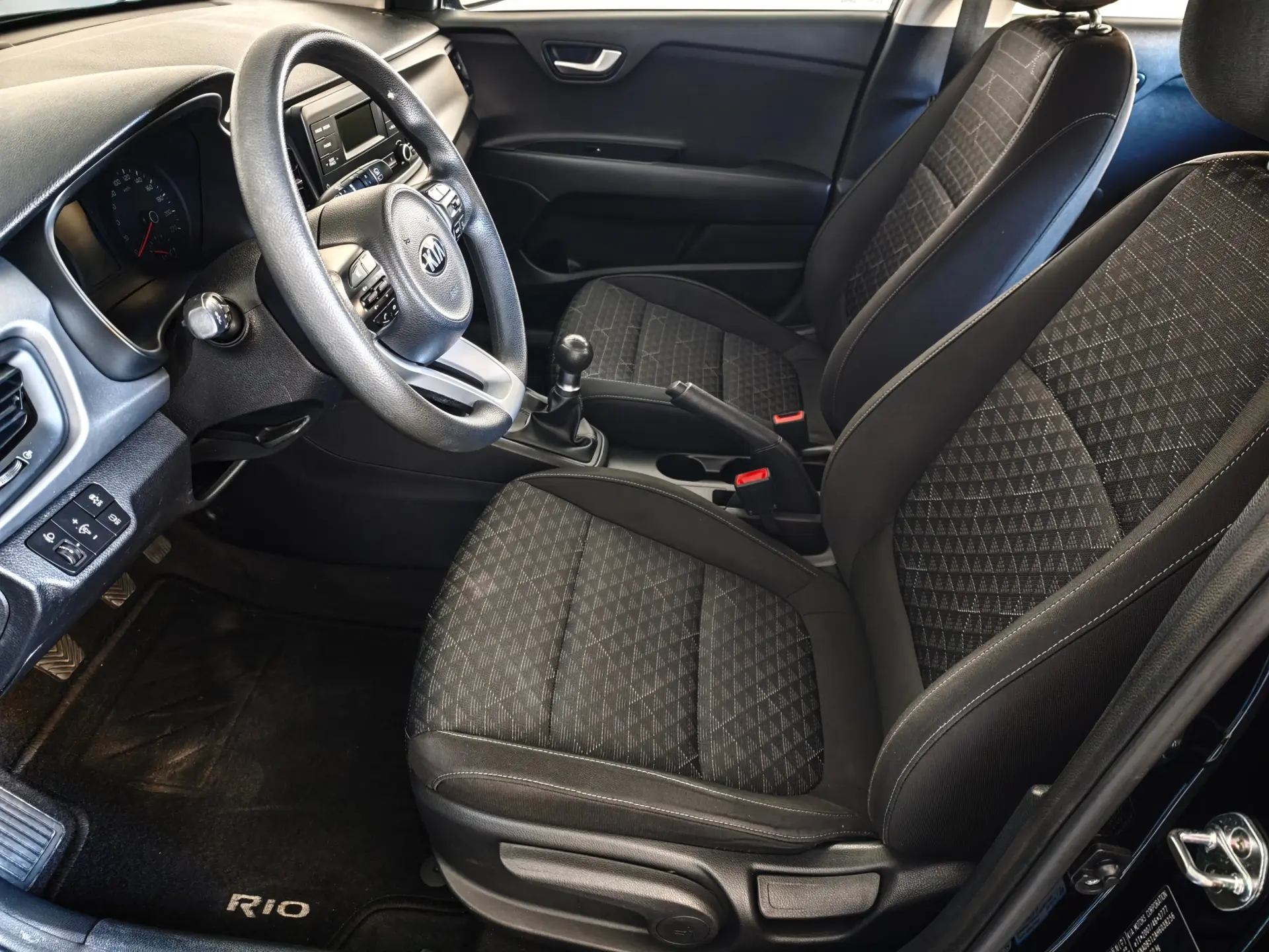 Kia Rio 1.2 CVVT LX 17