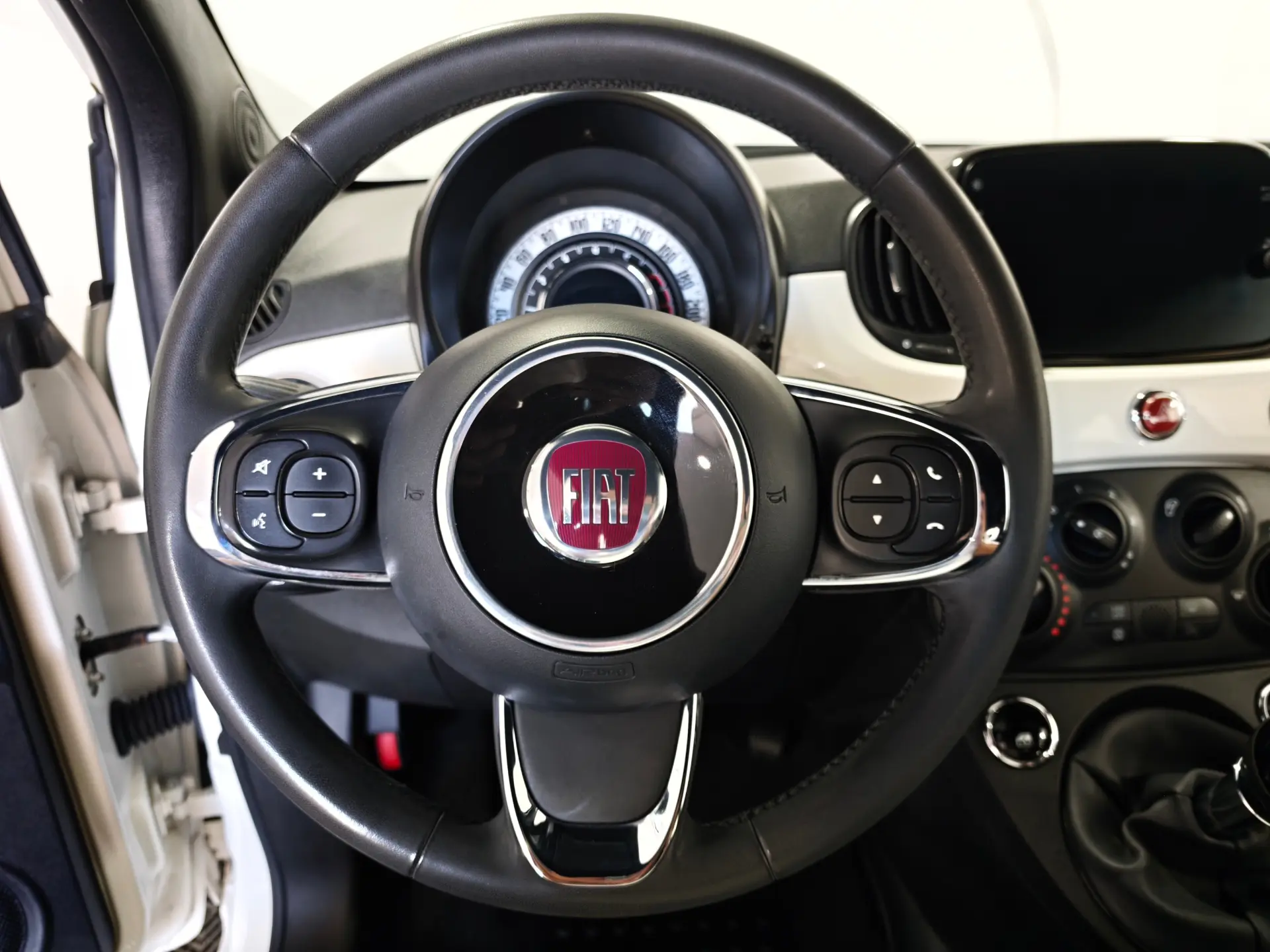 Fiat 500 1.0 Hybrid Lounge 13