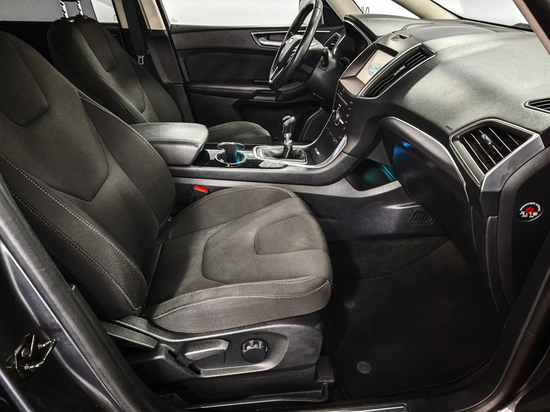 Ford S-Max 2.0 TDCi Titanium 23