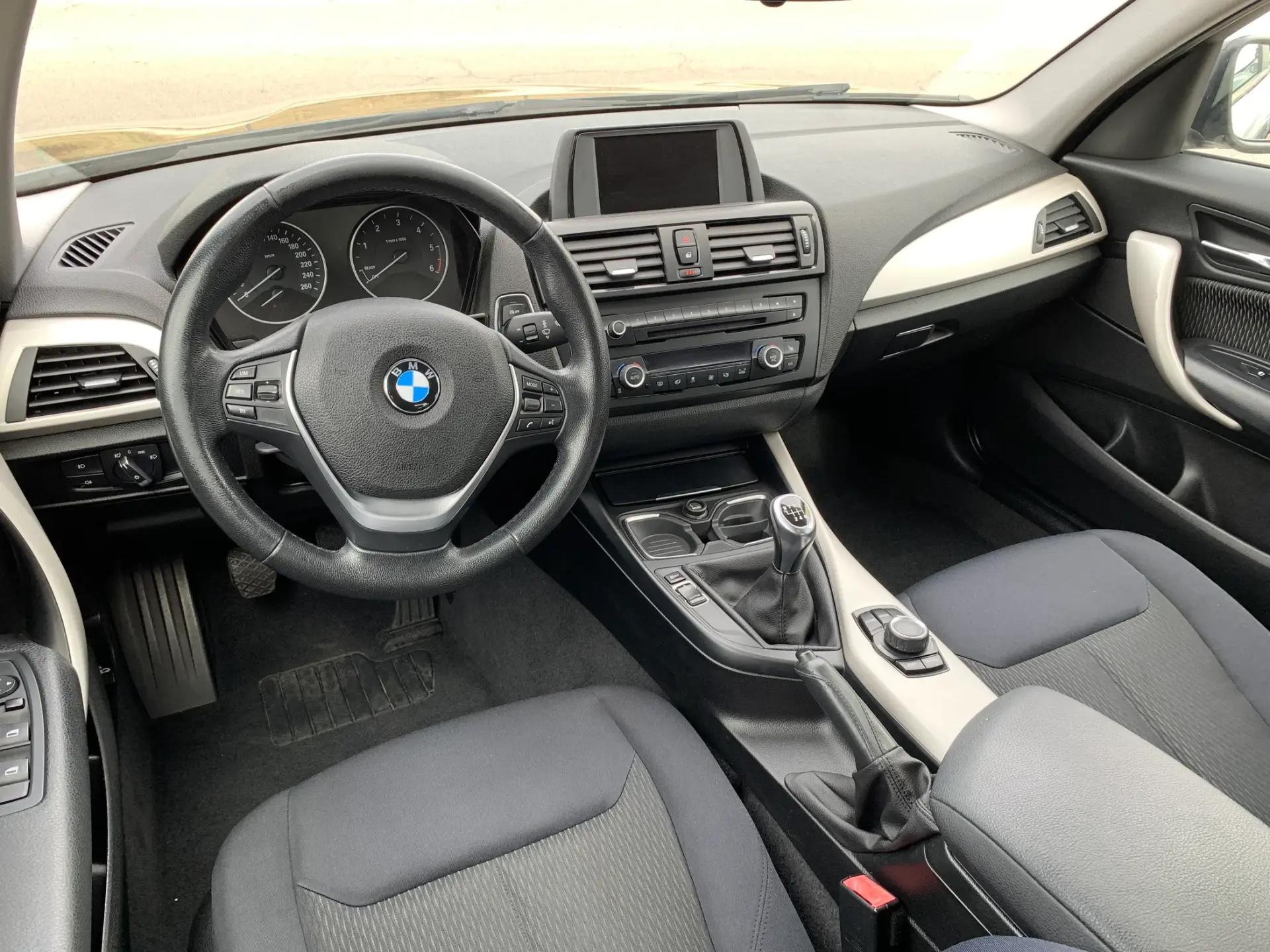 BMW 118 d Line Urban 5