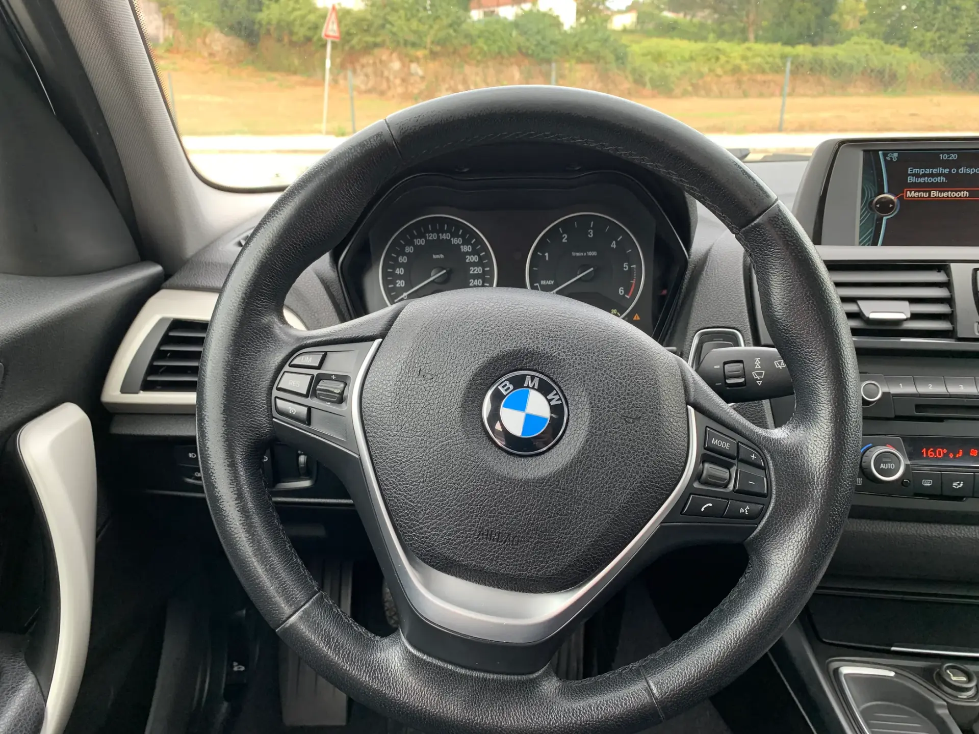 BMW 118 d Line Urban 9