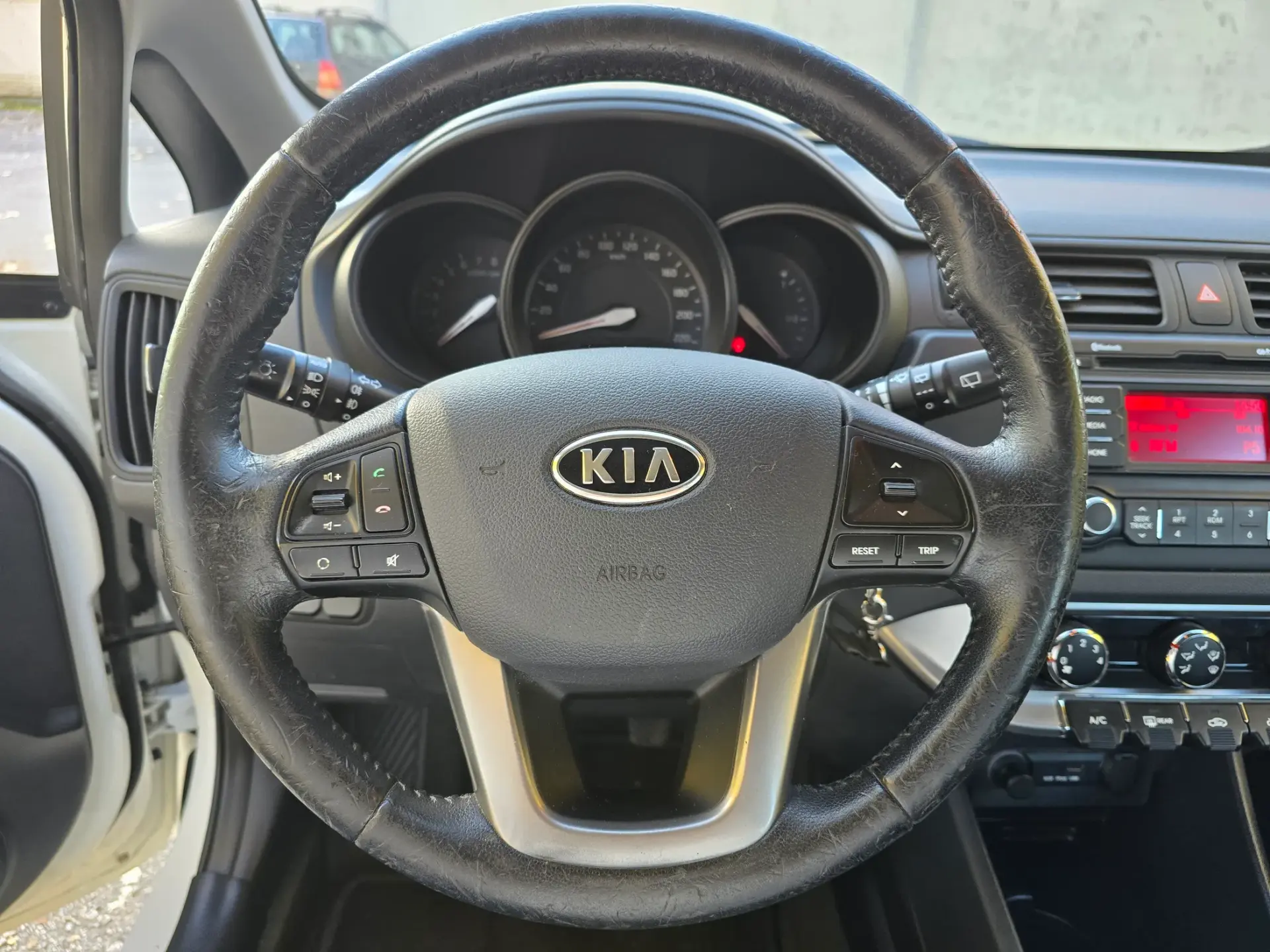 Kia Rio 1.2 CVVT LX 16
