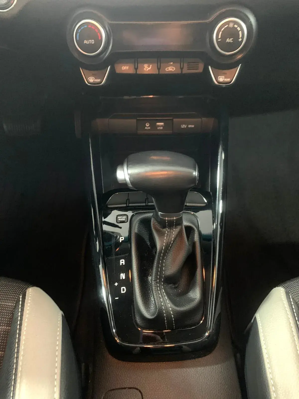 Kia Stonic 1.0 T-GDI TX 7DCT 11