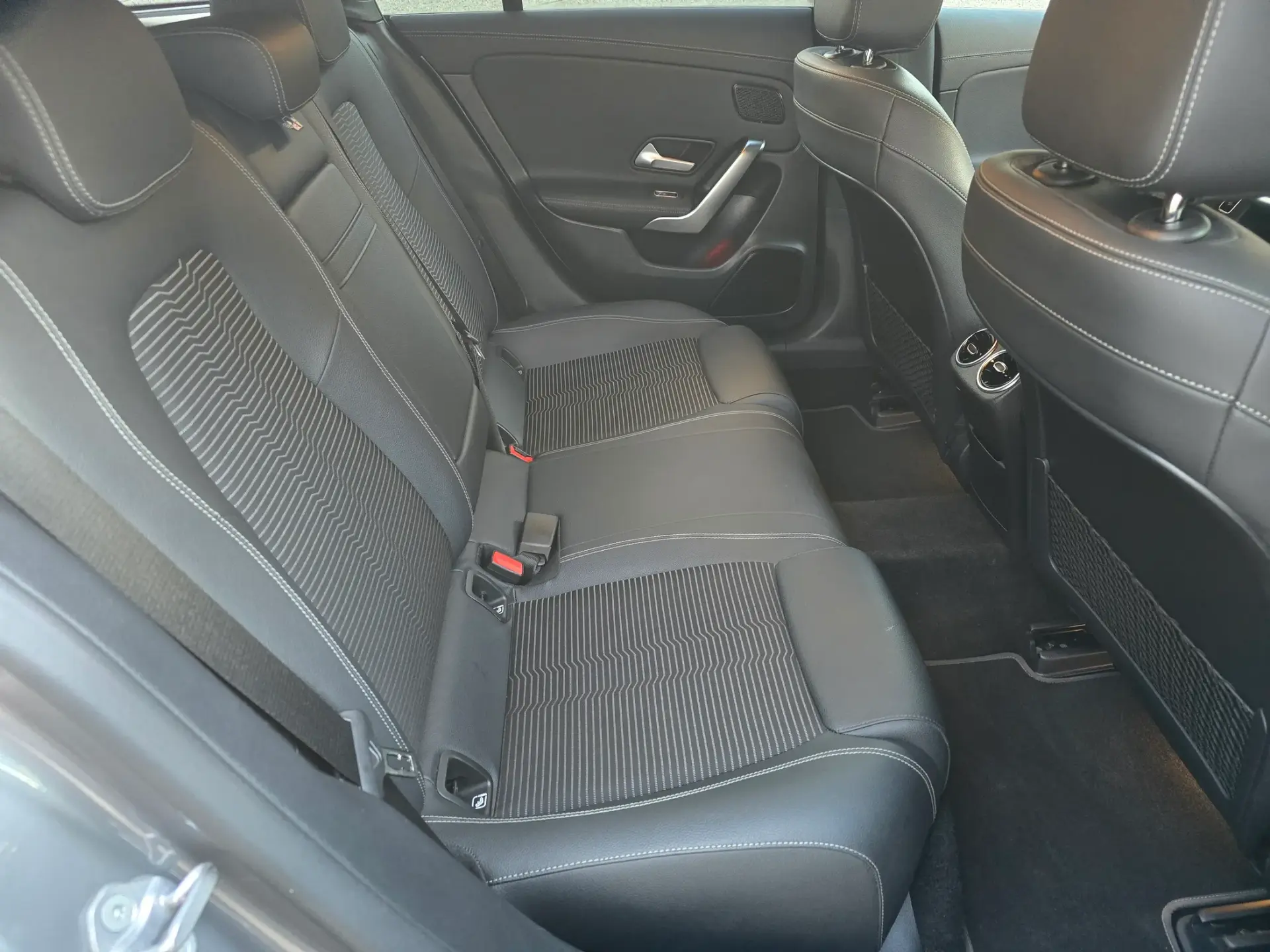 Mercedes-Benz CLA 180 d Business Solutions Aut. 27