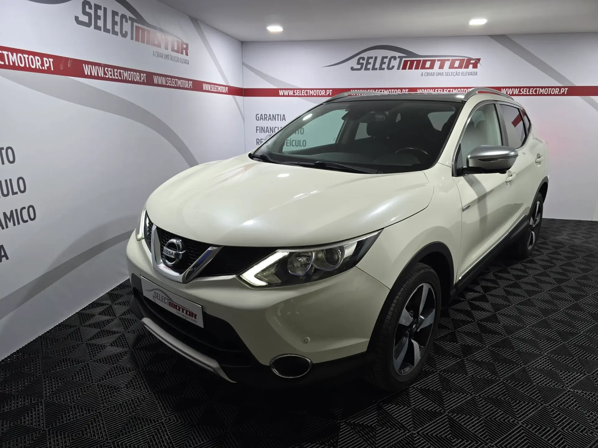 Nissan Qashqai 1.2 DIG-T N-Connecta 2