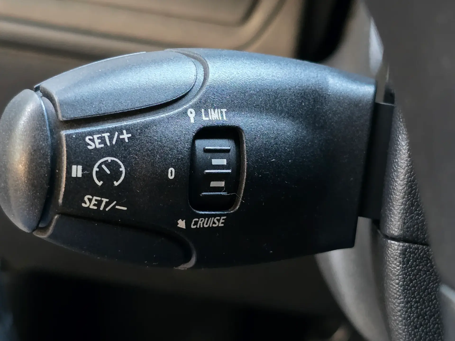 Peugeot 208 1.2 PureTech Active 19