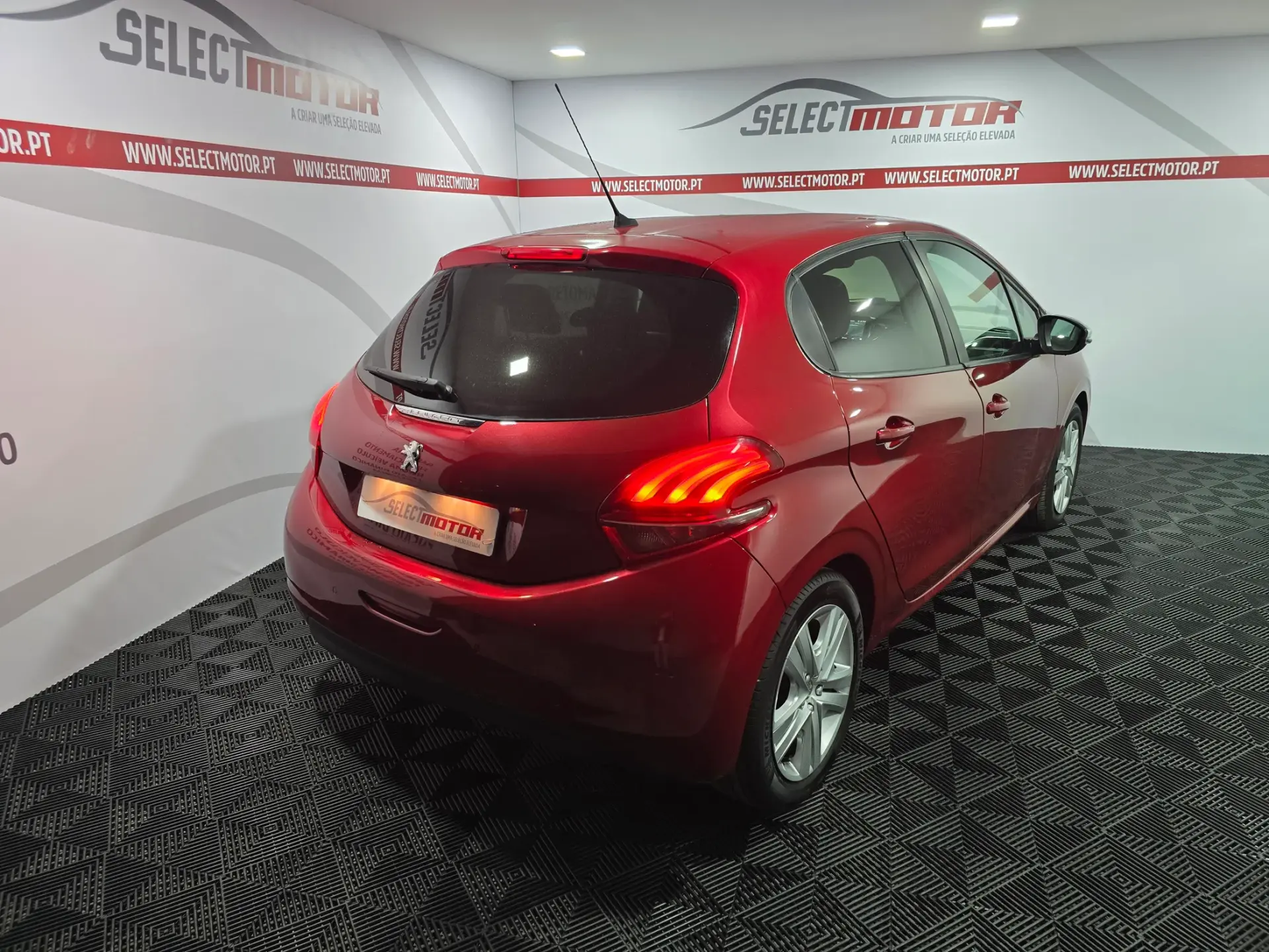 Peugeot 208 1.2 PureTech Style 4