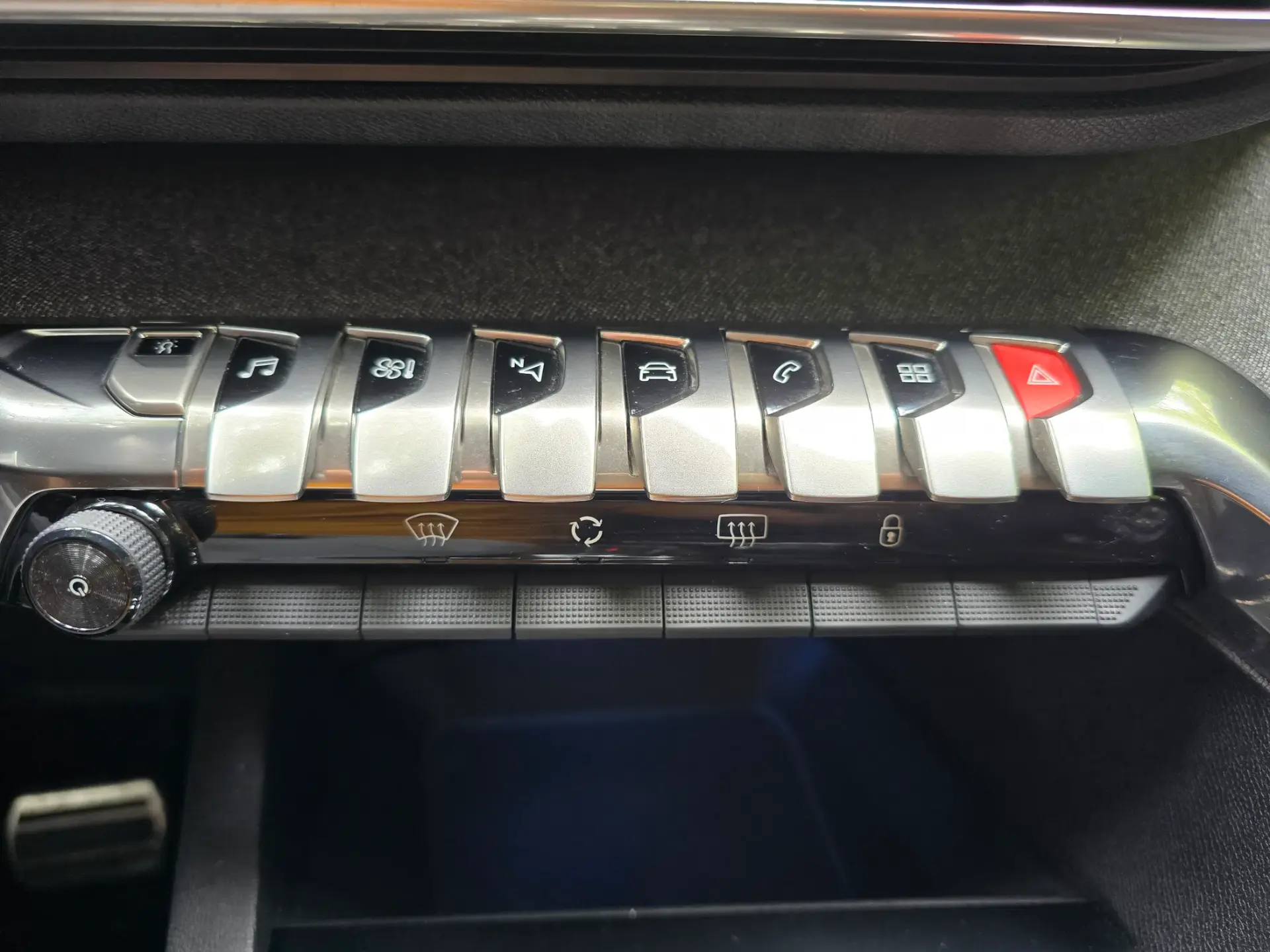 Peugeot 3008 1.2 PureTech GT Line Grip Control EAT6 16