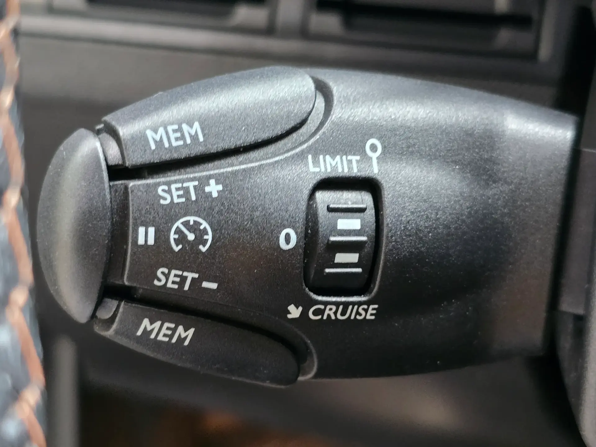 Peugeot 3008 1.2 PureTech GT Line Grip Control EAT6 22