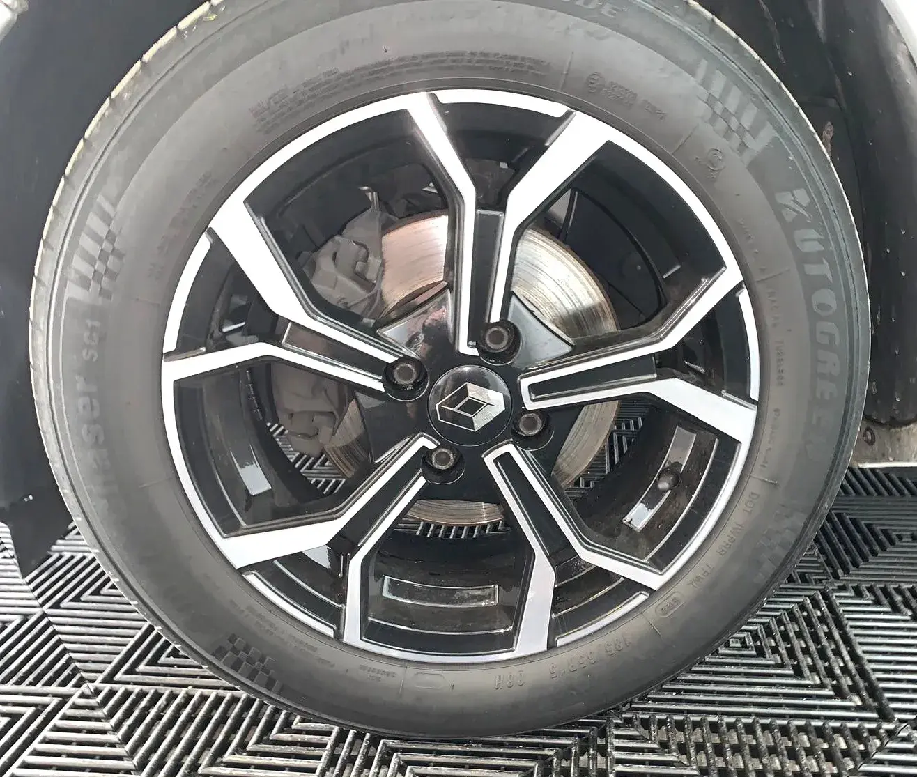 Renault Clio 1.5 dCi Dynamique S 6