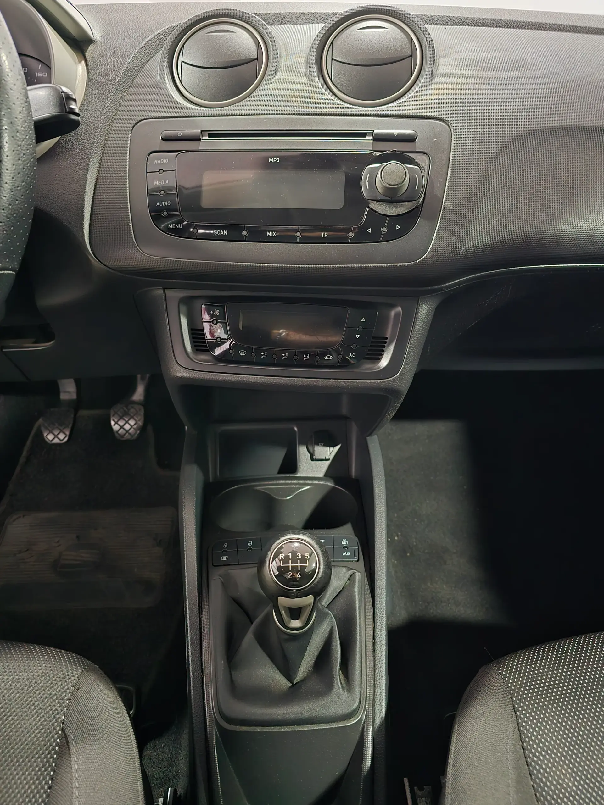 SEAT Ibiza 1.2 12V Sport 9