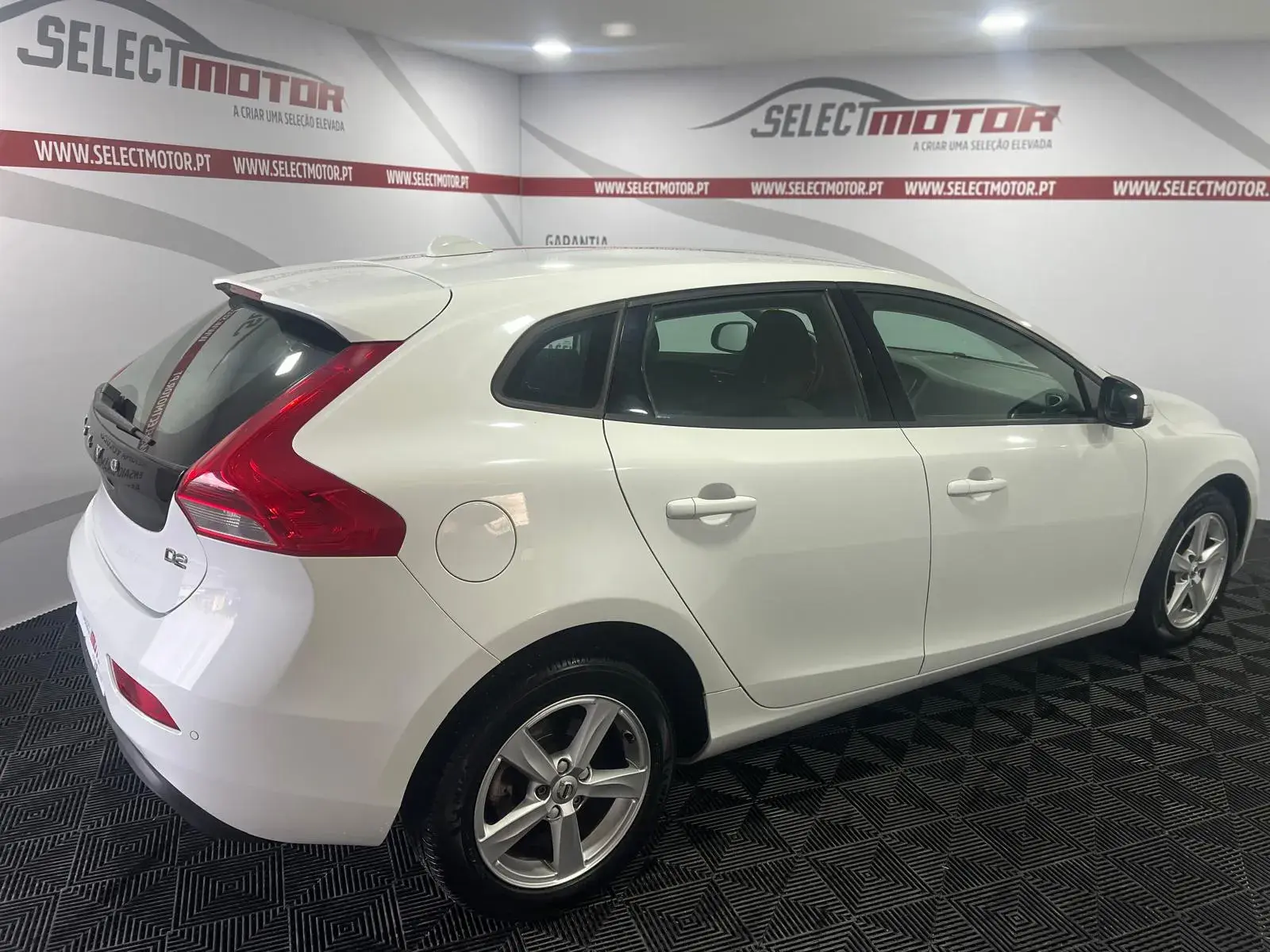 Volvo V40 2.0 D2 Momentum 5