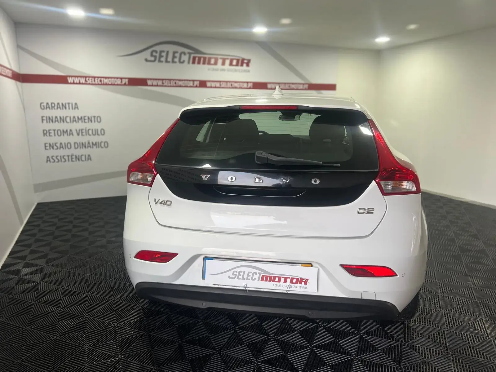 Volvo V40 2.0 D2 Momentum 6