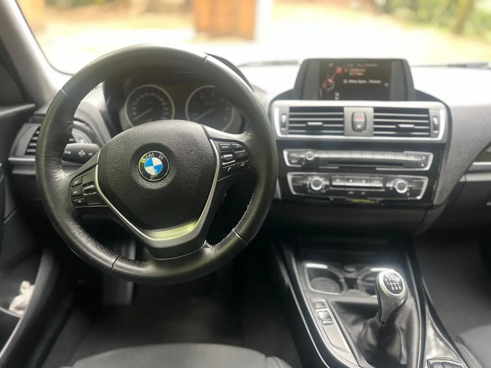 BMW 116 d Line Sport 10