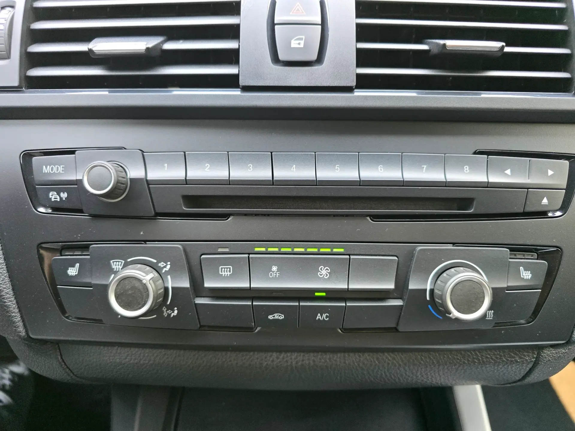 BMW 118 d Line Urban 14