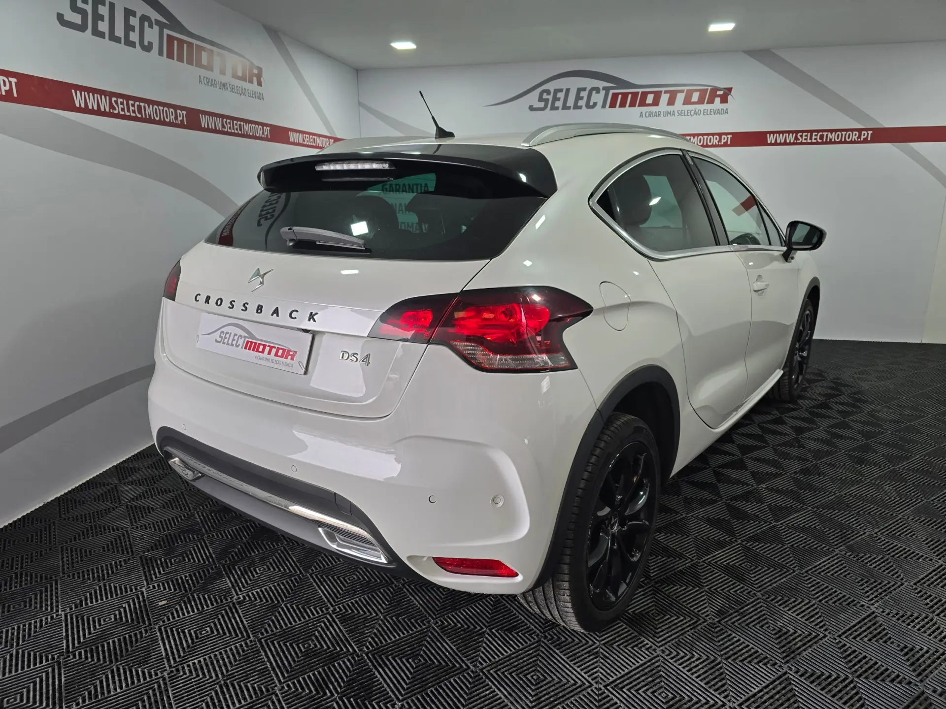 Citroën DS4 1.6 BlueHDi So Chic EAT6 5