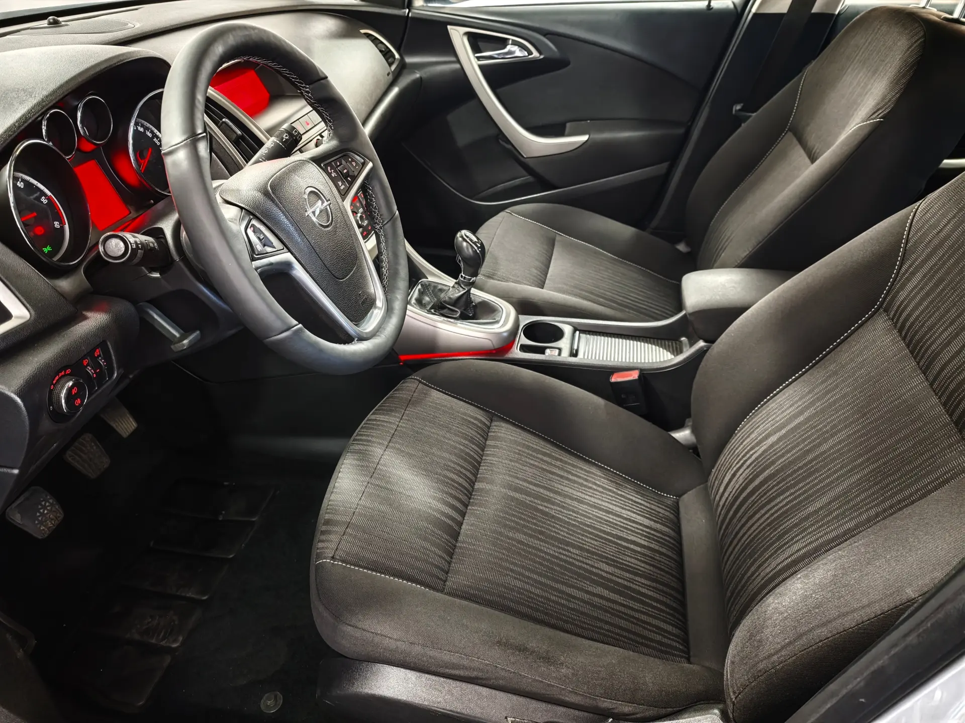 Opel Astra Sports Tourer 2.0 CDTI DPF Sport 18