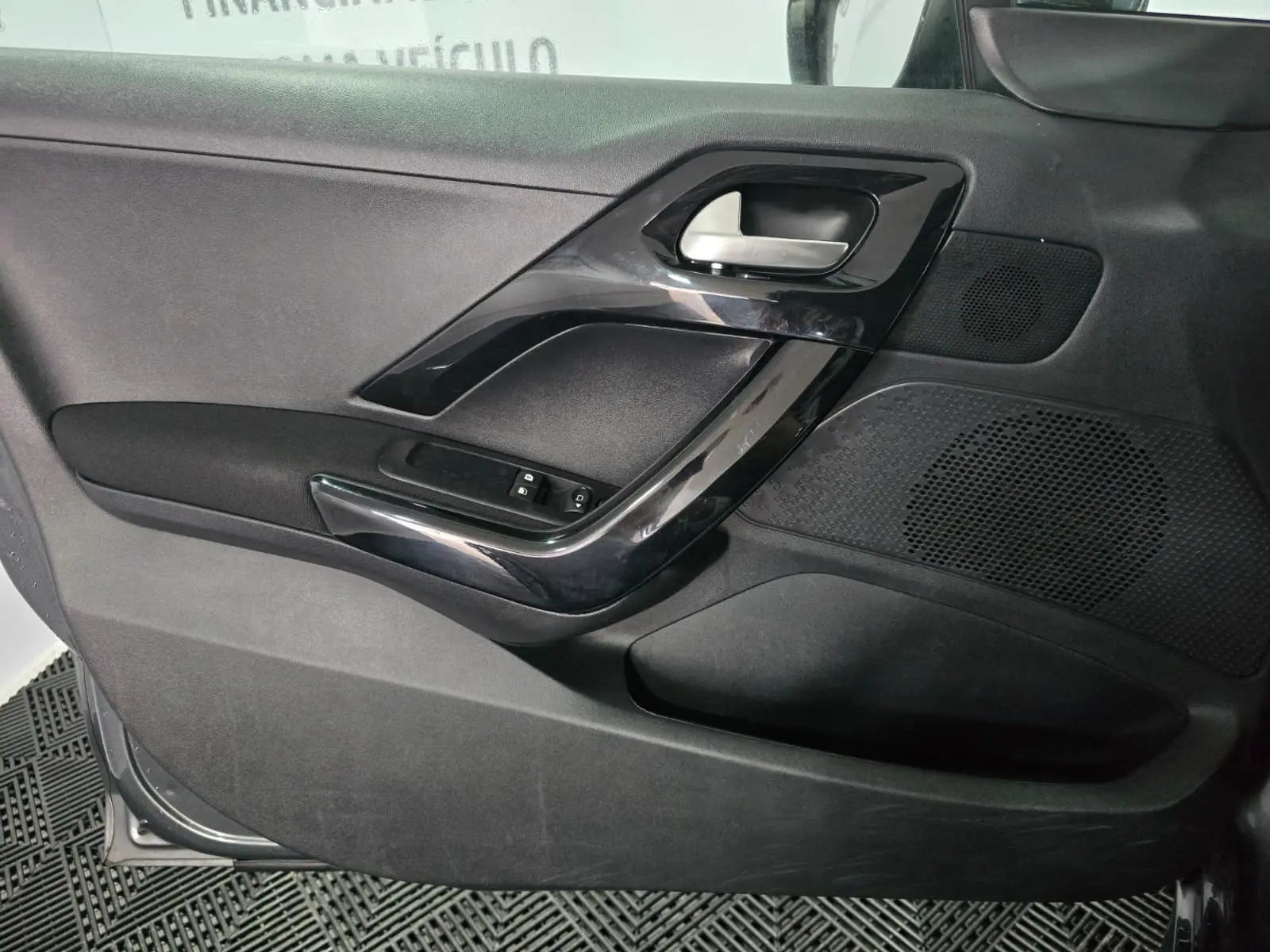 Peugeot 208 1.6 BlueHDi Active 12