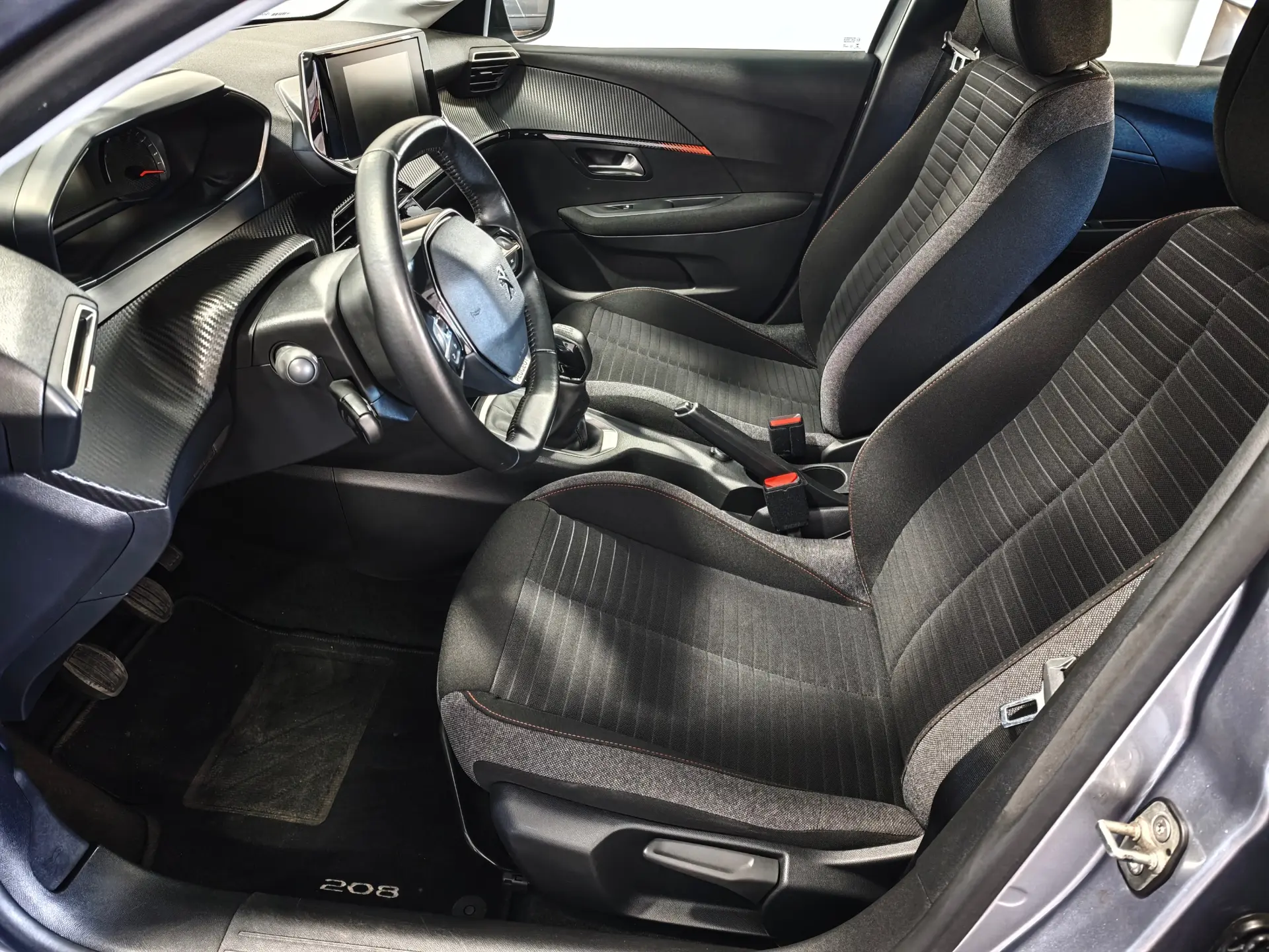 Peugeot 208 1.2 PureTech Active 21