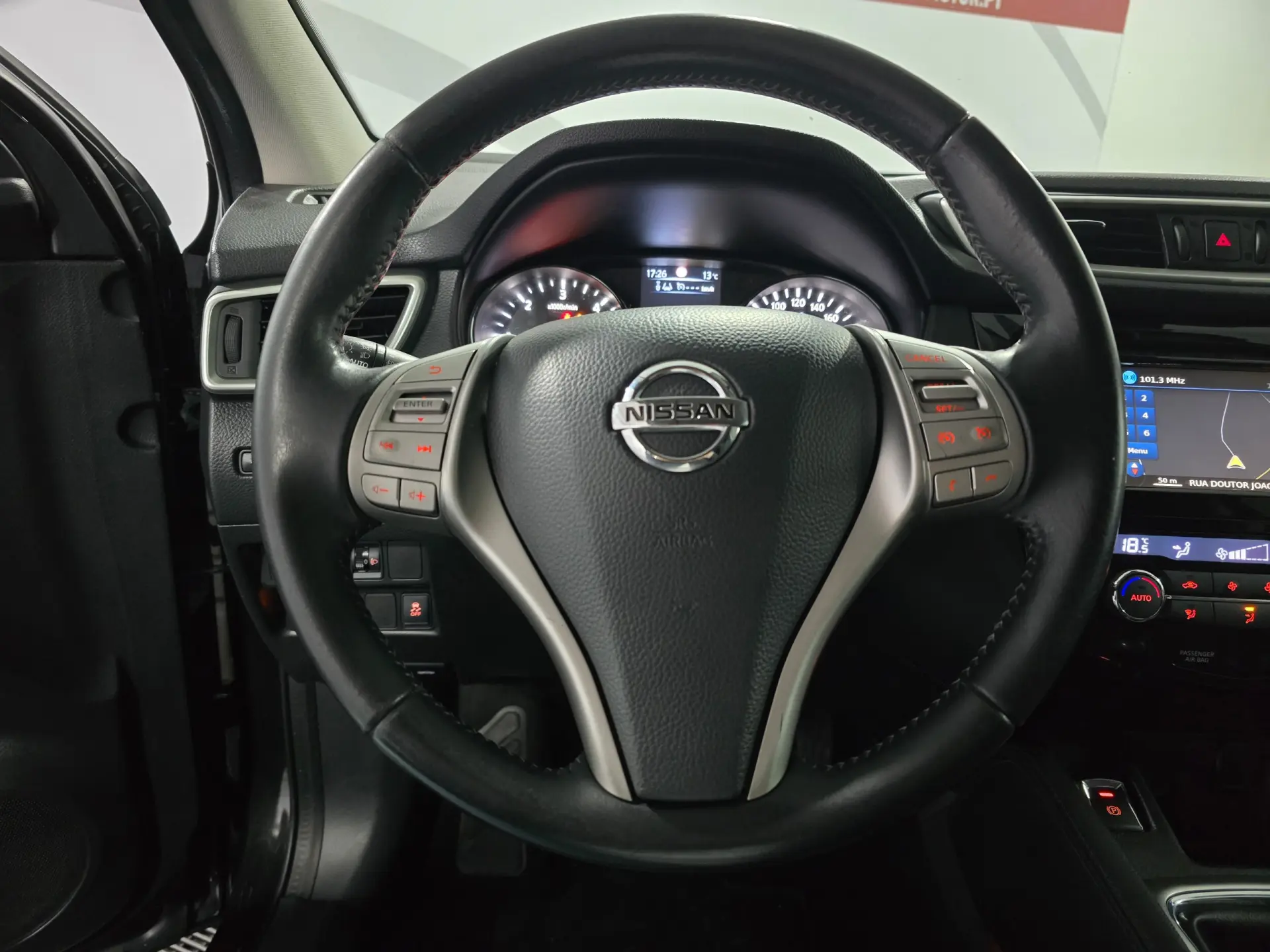 Nissan Qashqai 1.5 dCi N-Connecta 18 13