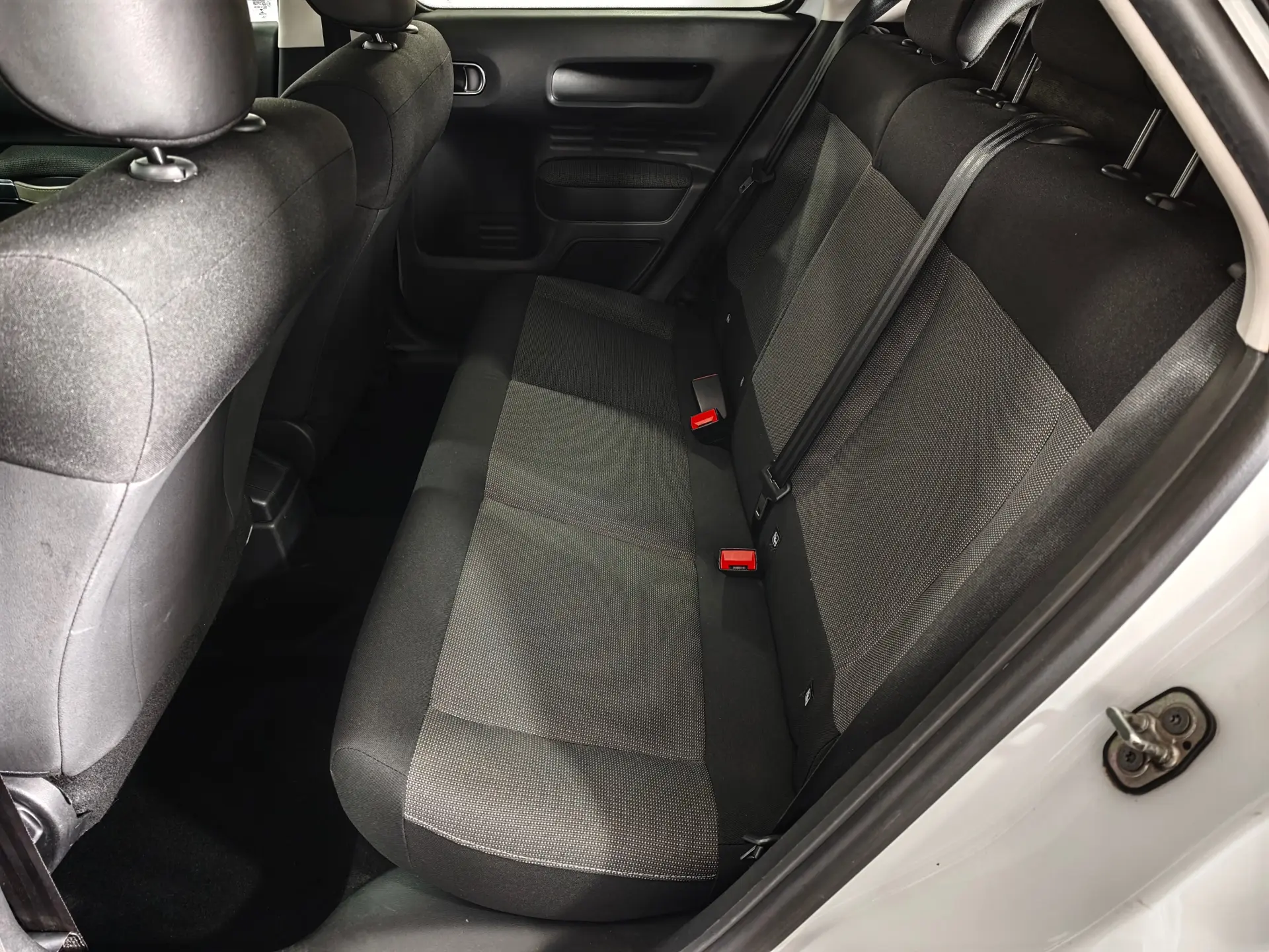 Citroen C4 Cactus BlueHDi 100 ETG6 Stop&Start Shine 22