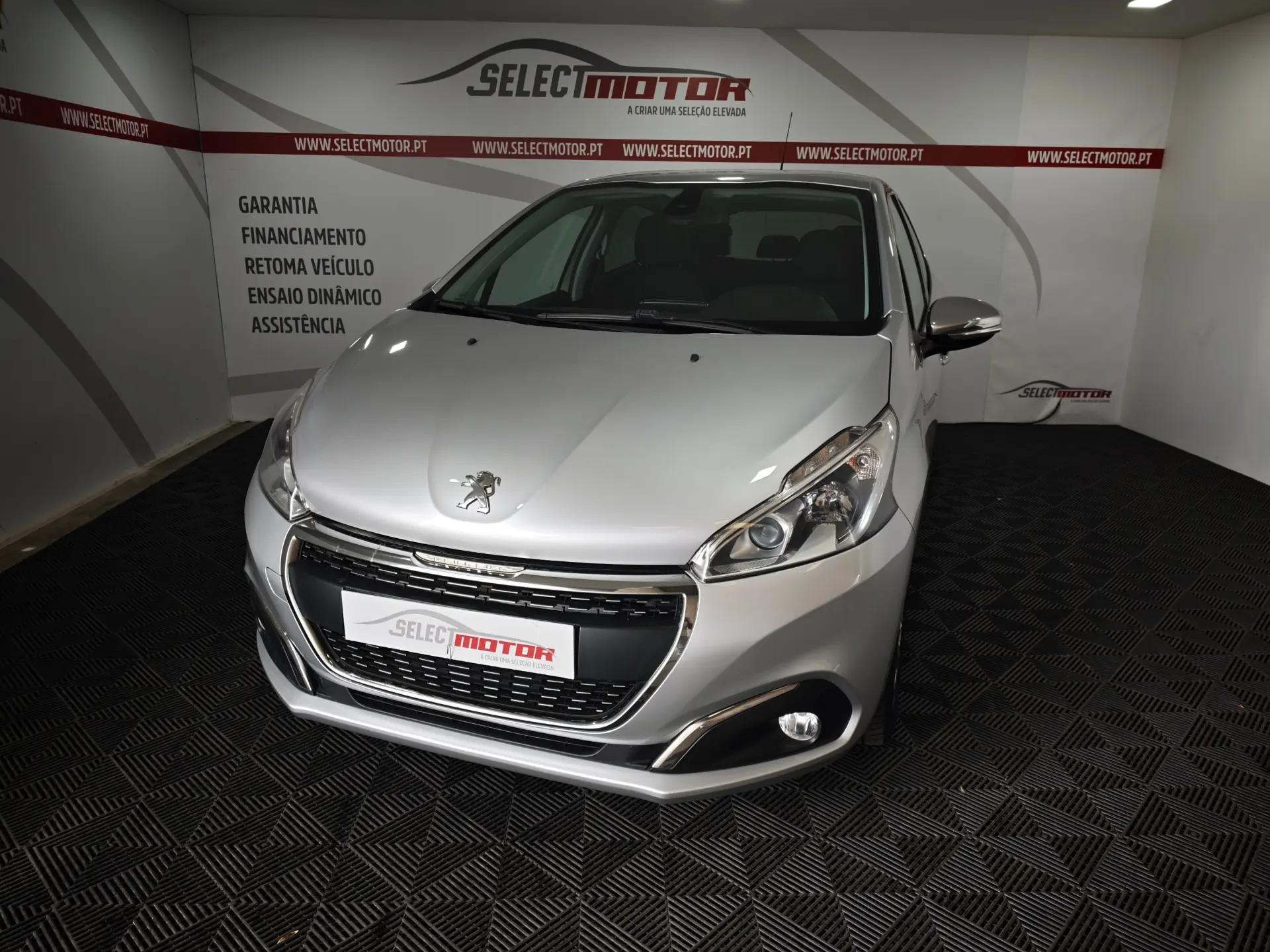 Peugeot 208 1.6 BlueHDi Active 1