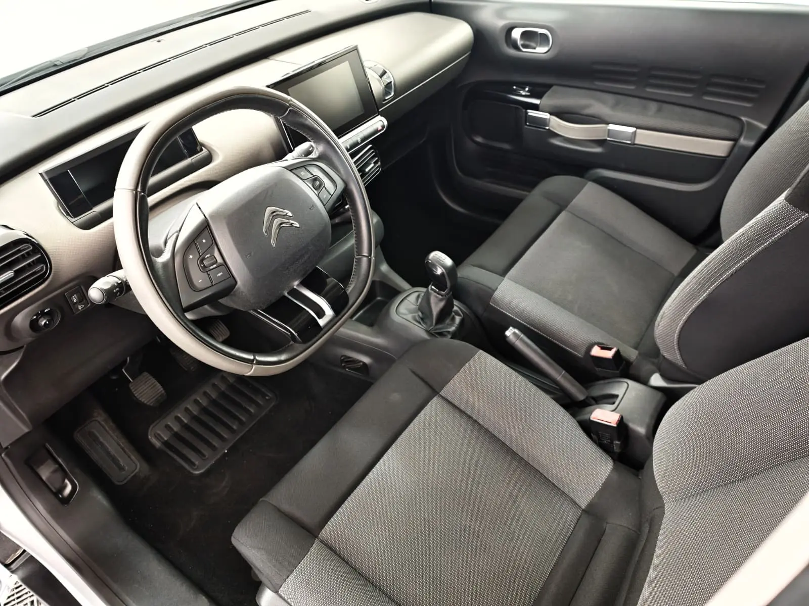 Citroen C4 Cactus 1.2 PureTech Feel 22