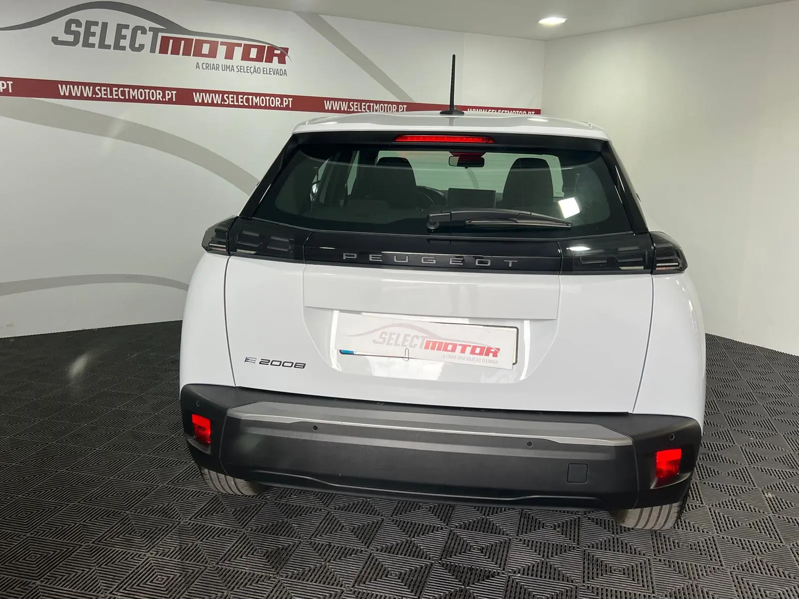 Peugeot e-2008 54 kWh SE Style 6