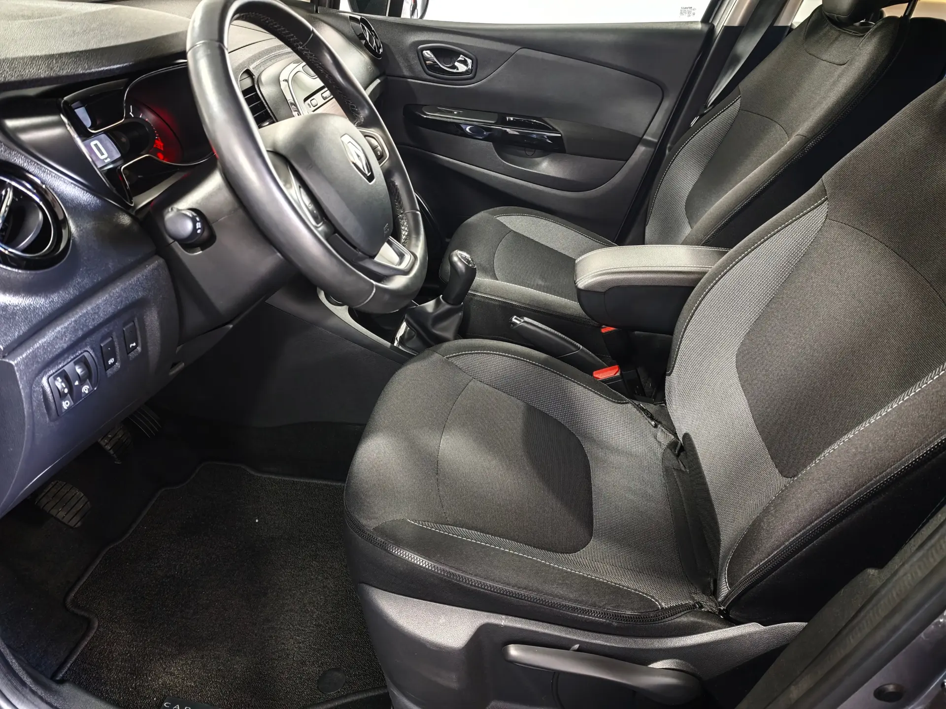 Renault Captur 0.9 TCE Exclusive 23