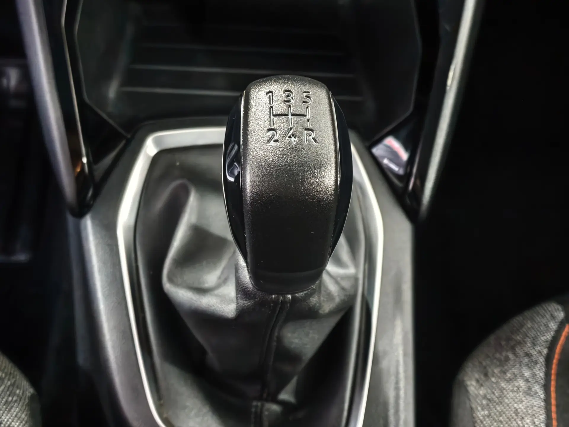 Peugeot 208 1.2 PureTech Active 12
