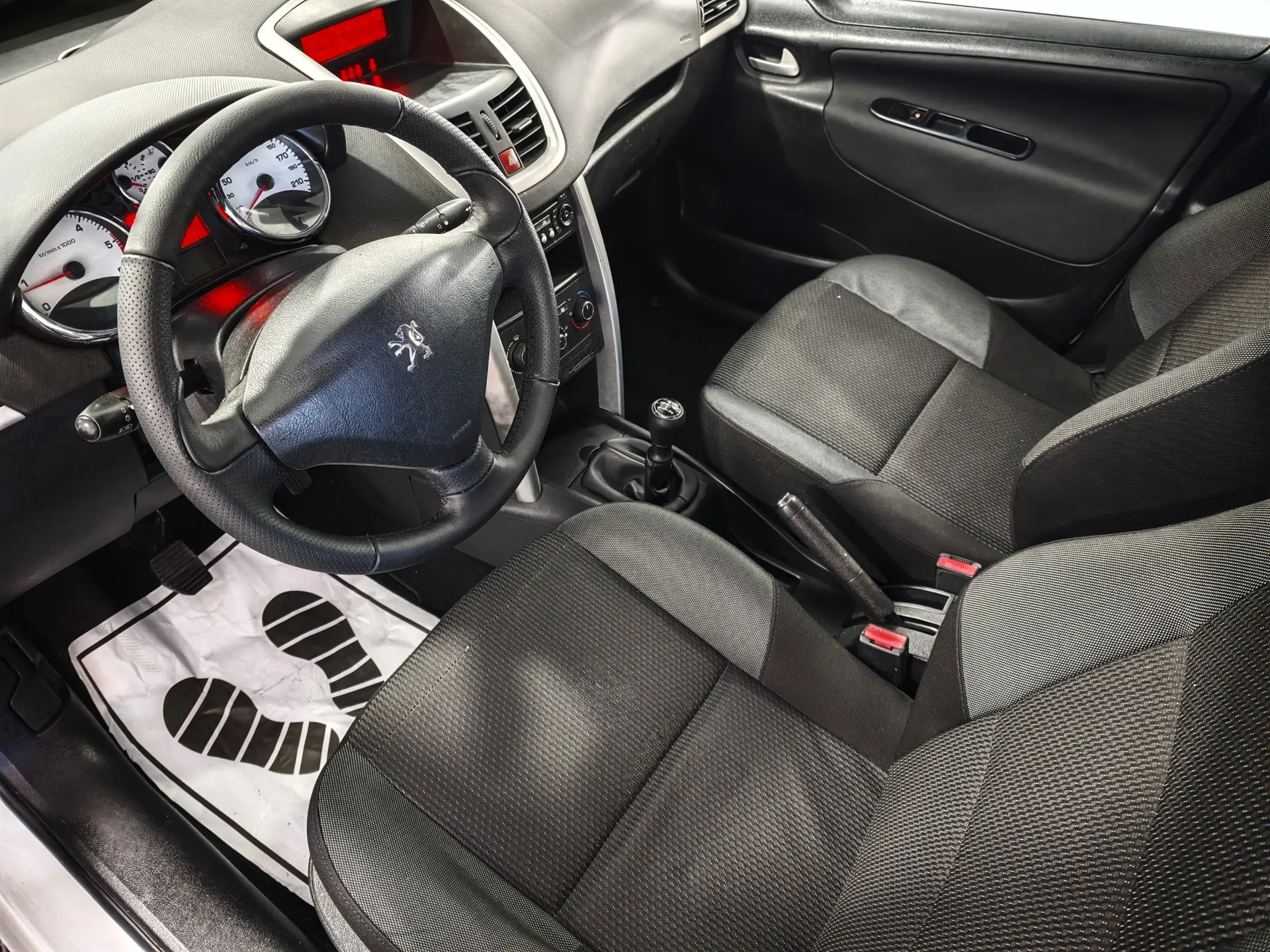 Peugeot 207 1.4 HDi Urban 20