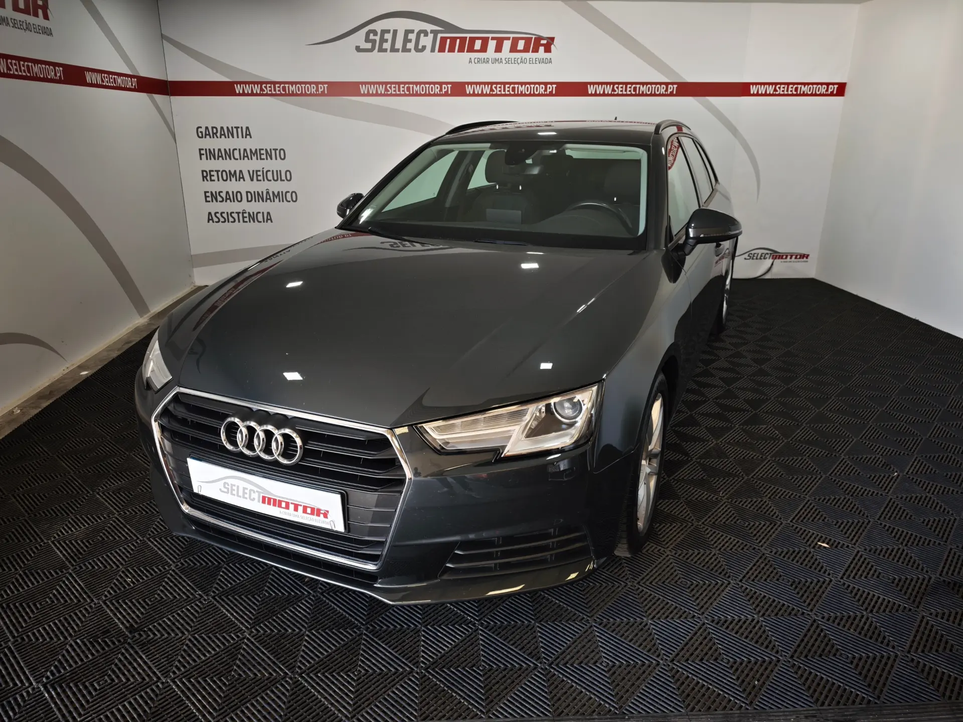Audi A4 Avant 2.0 TDI Advance S tronic 1