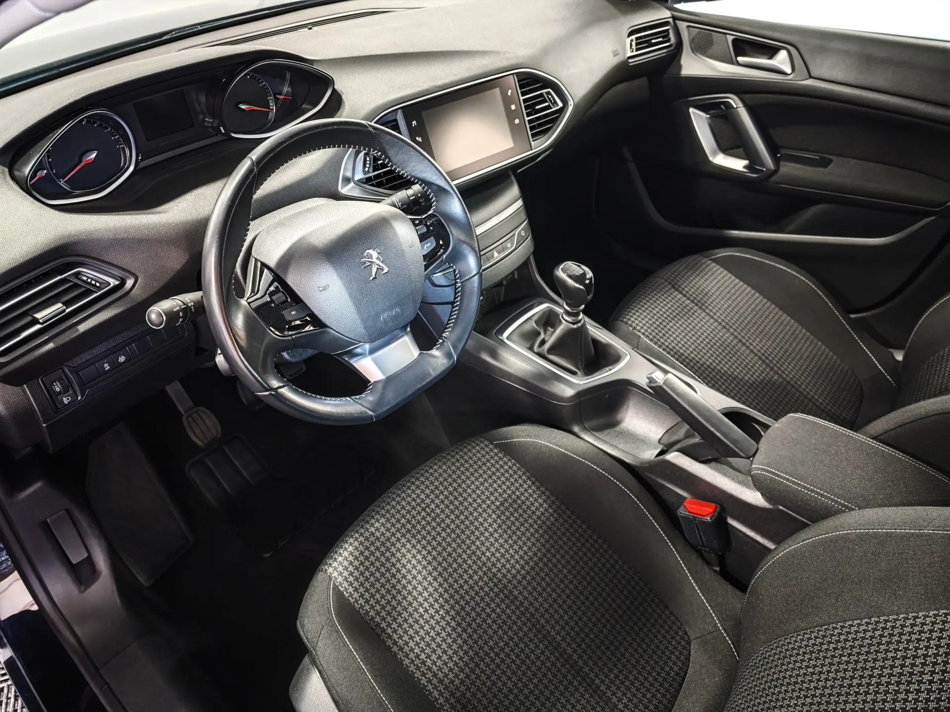 Peugeot 308 1.2 PureTech Style 18