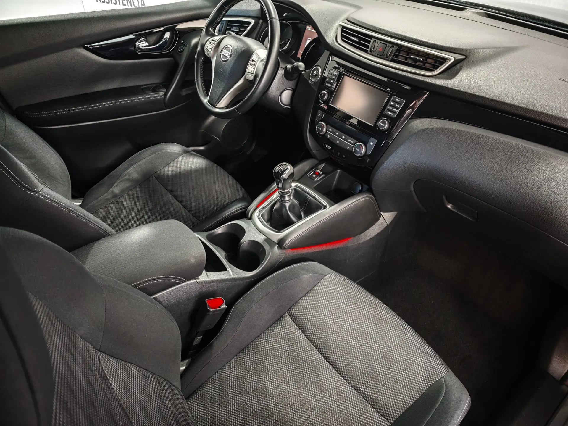 Nissan Qashqai 1.5 dCi N-Connecta 18 22