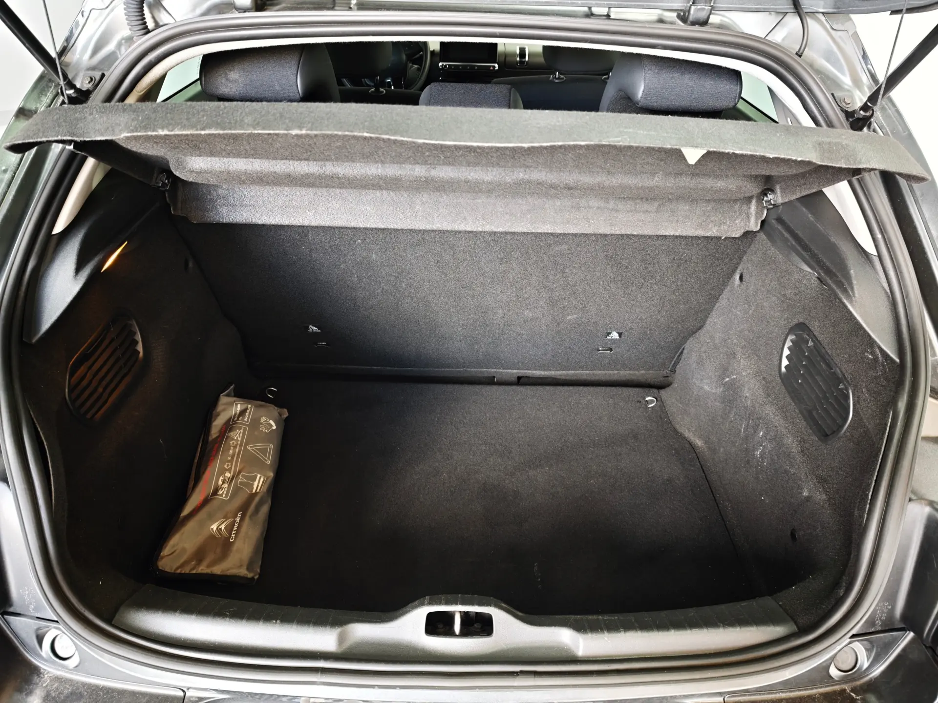 Citroen C4 Cactus 1.2 PureTech Shine 22