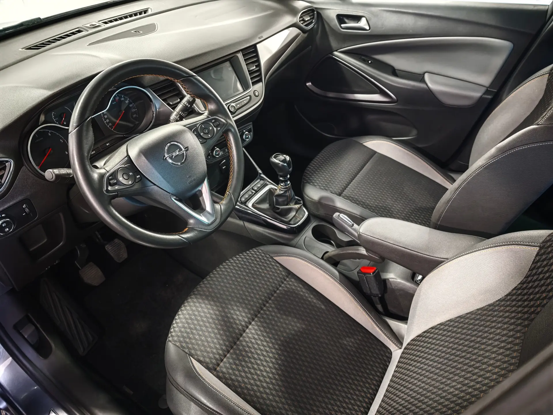 Opel Crossland X 1.6 CDTi Innovation 21