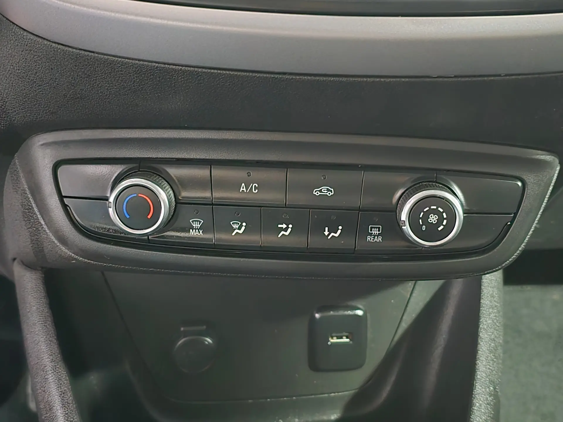 Opel Crossland X 1.2 Edition FlexFuel 9