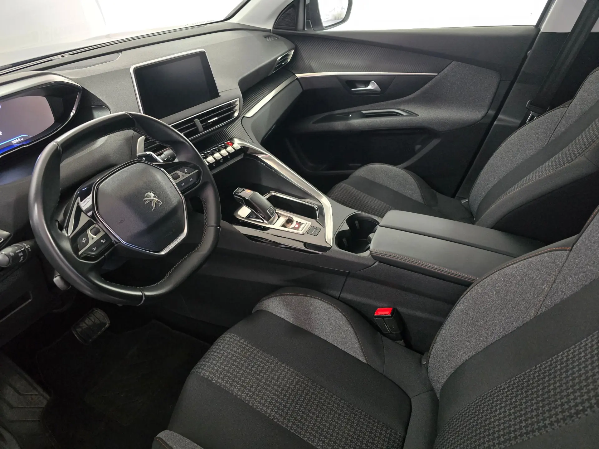 Peugeot 3008 PureTech 130 Stop & Start GPF EAT8 Active Pack 18