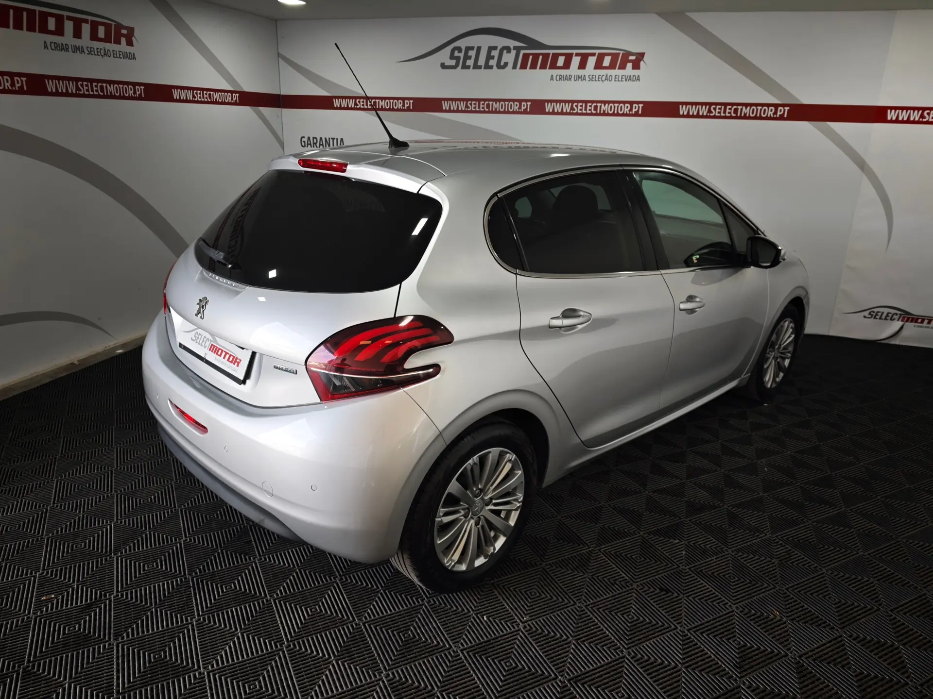 Peugeot 208 1.6 BlueHDi Active 6