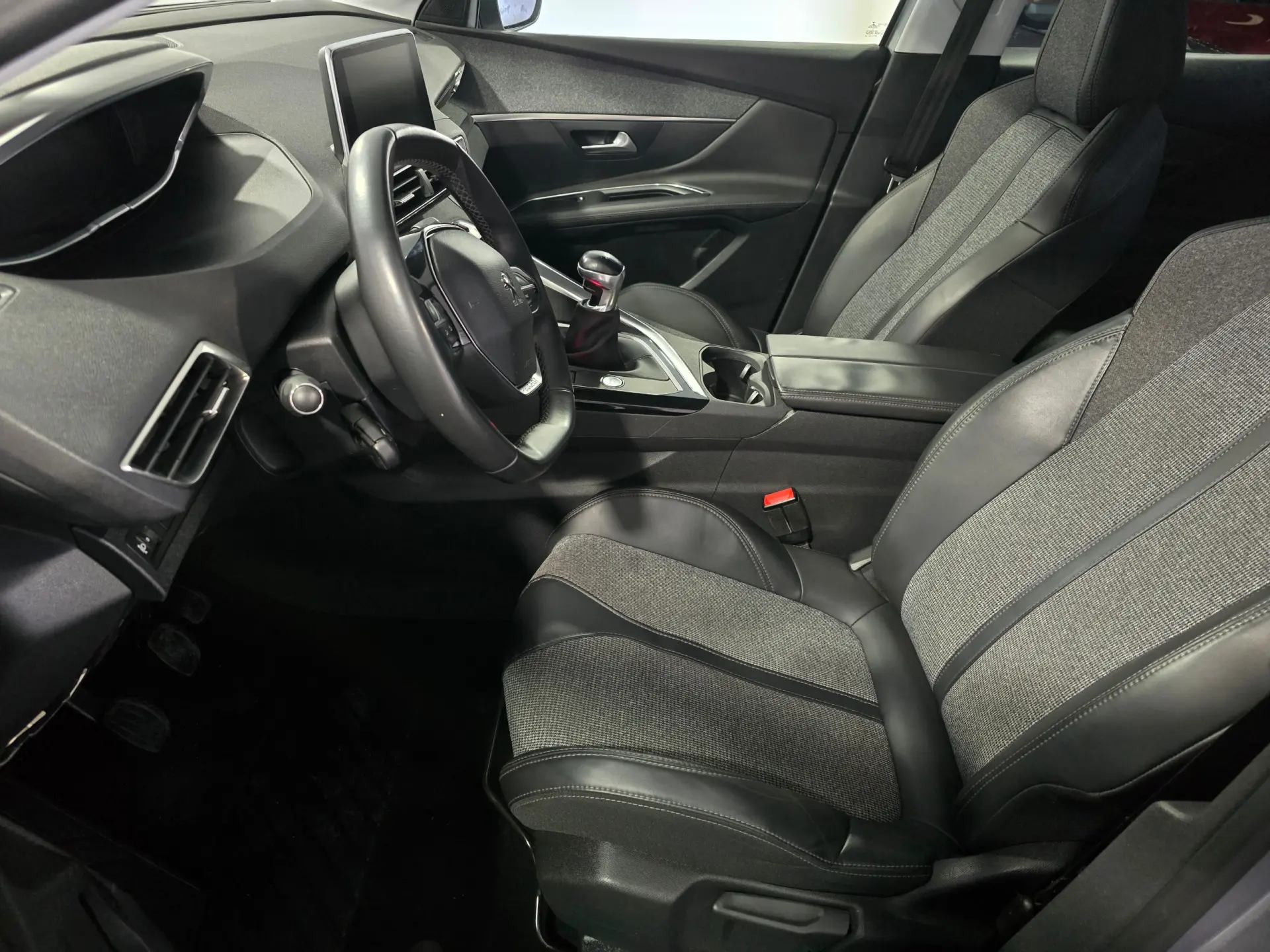 Peugeot 3008 1.2 PureTech Active Pack 17