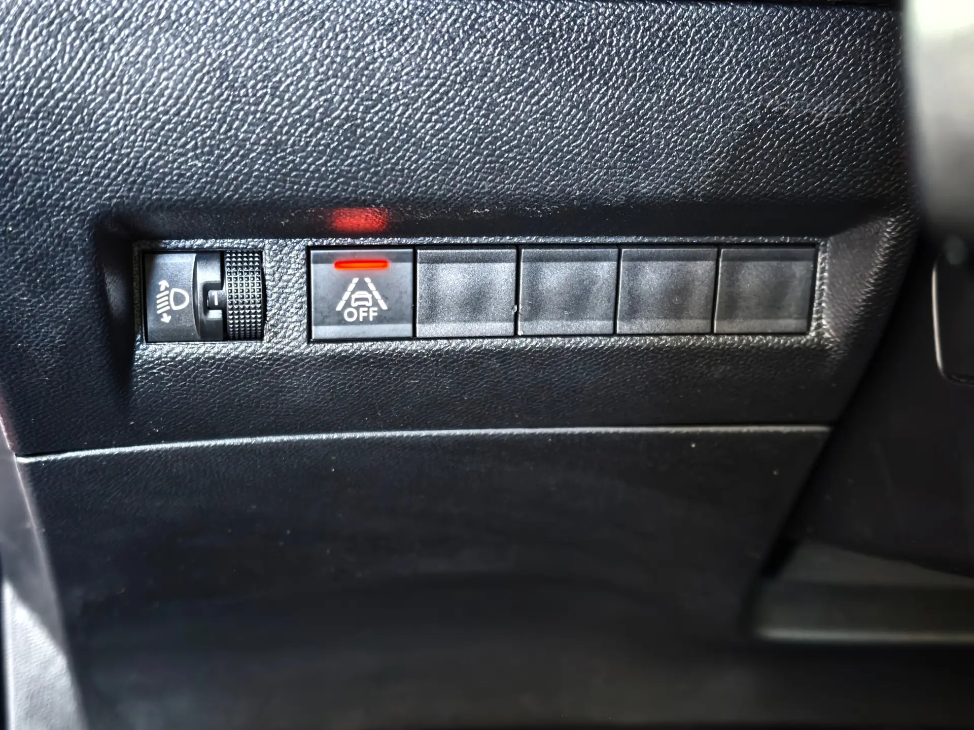 Peugeot e-2008 Allure 25