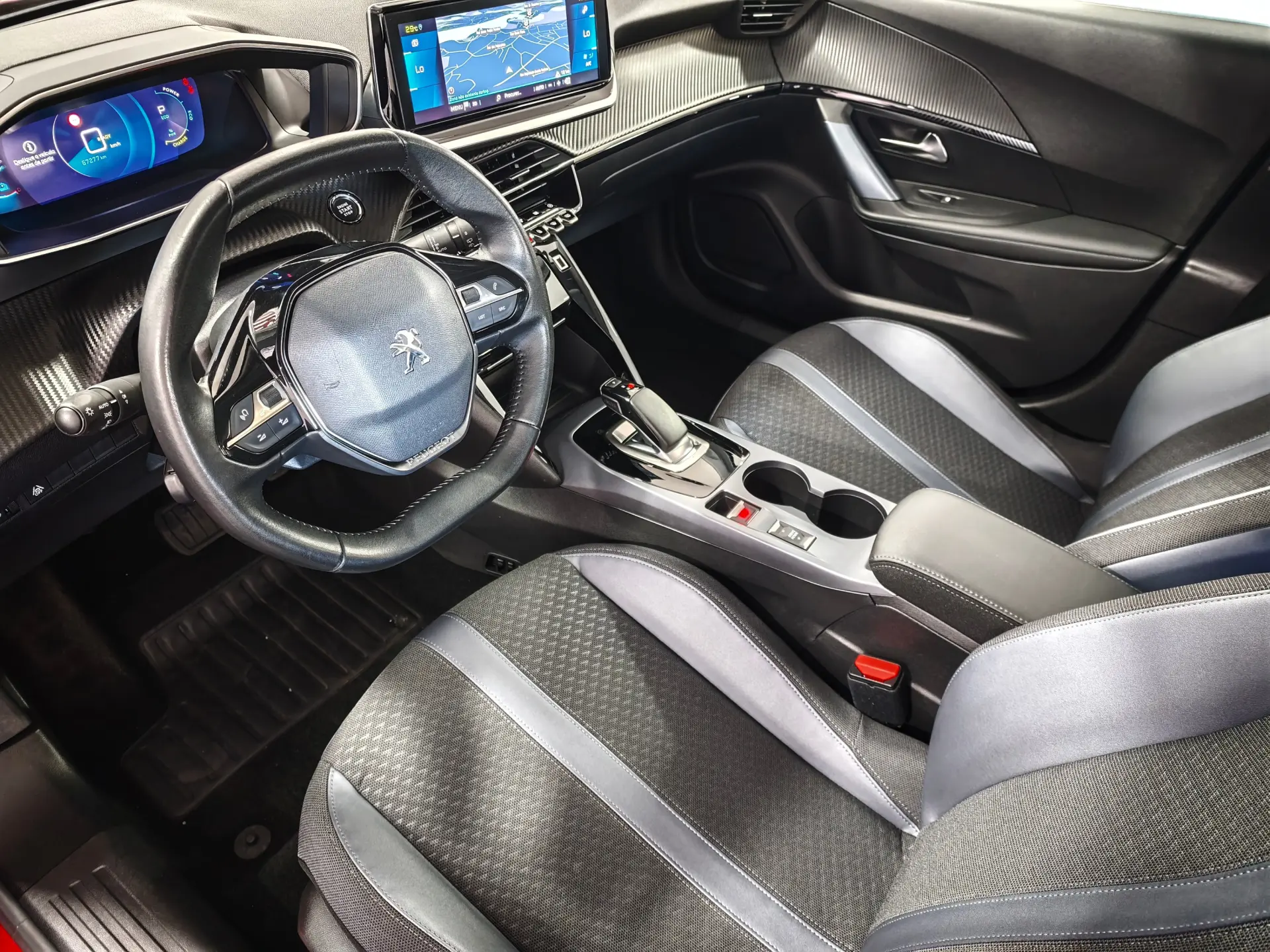 Peugeot e-2008 Allure 28