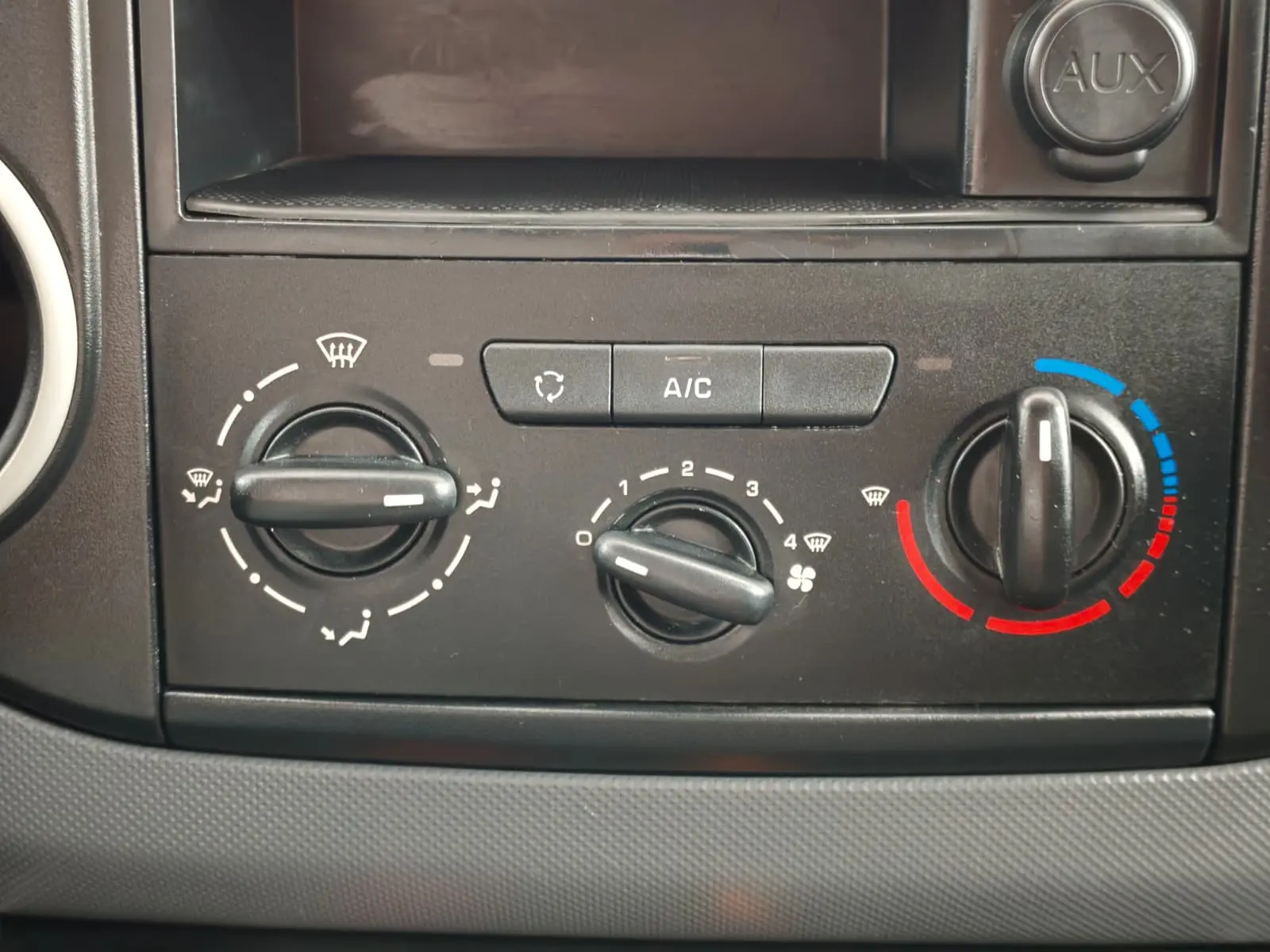 Peugeot Partner 1.6 BlueHDi Confort 10