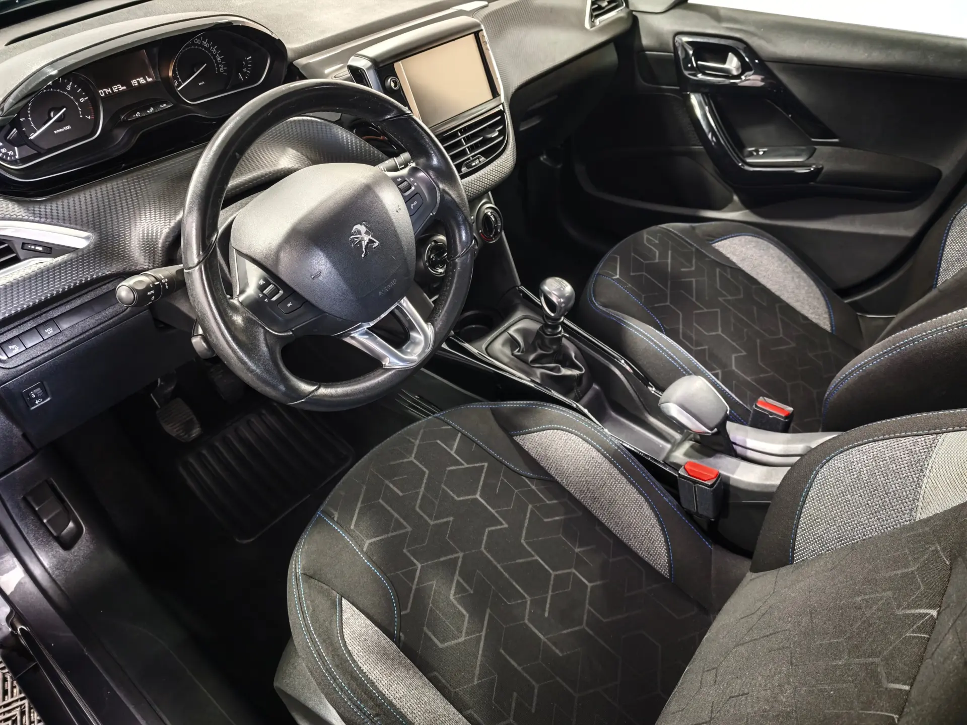 Peugeot 2008 1.2 PureTech Signature 20