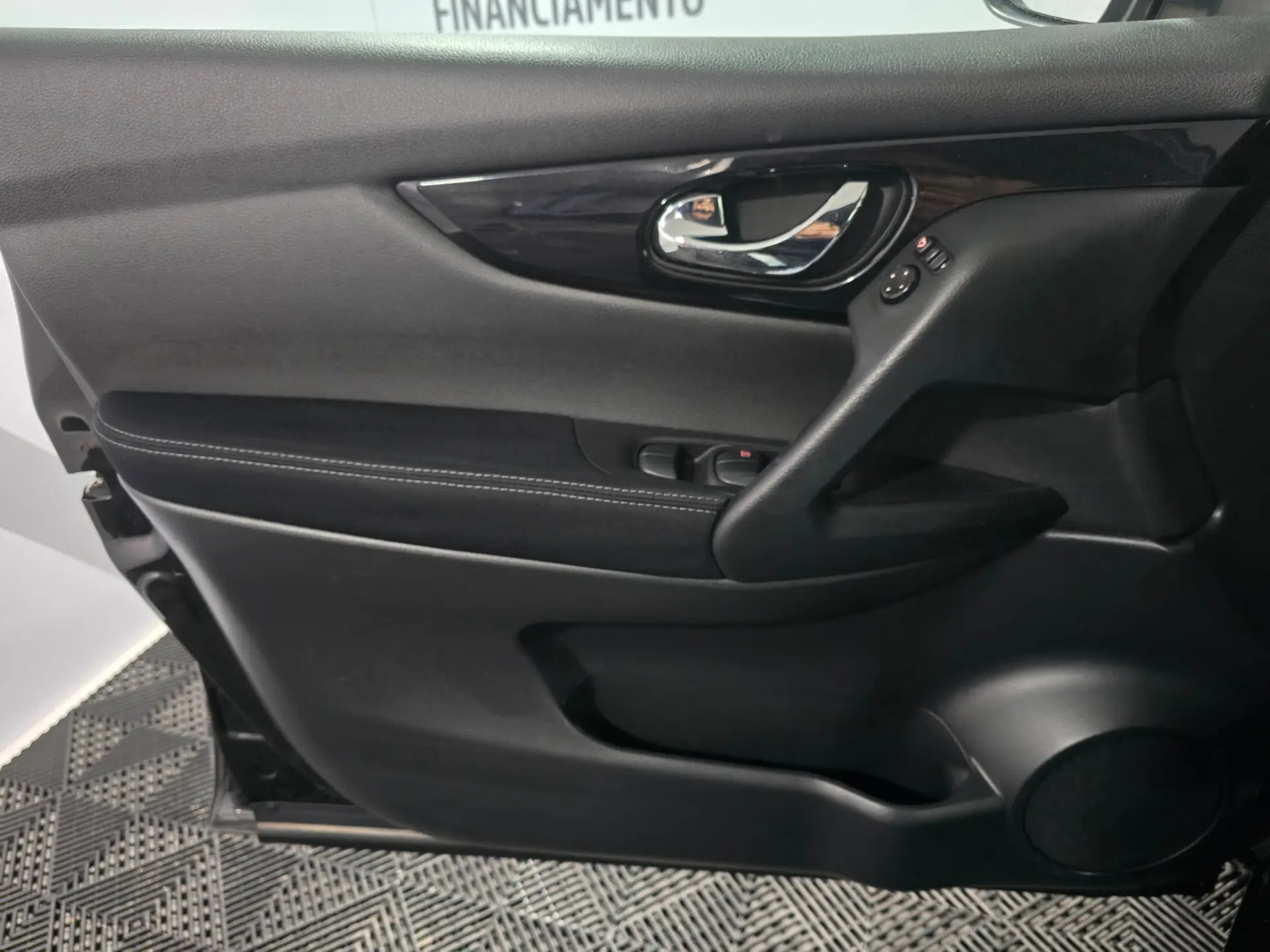 Nissan Qashqai 1.5 dCi N-Connecta 18 15