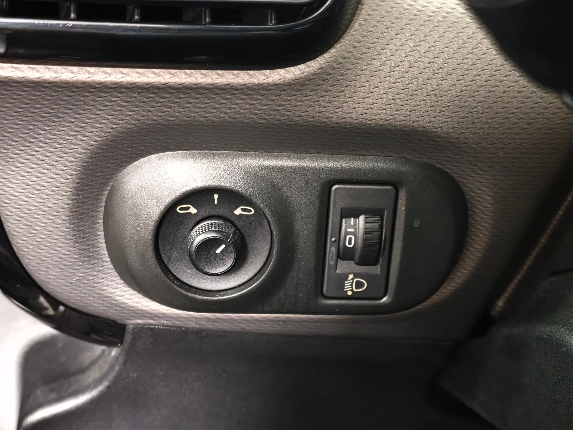 Citroen C4 Cactus BlueHDi 100 ETG6 Stop&Start Shine 18