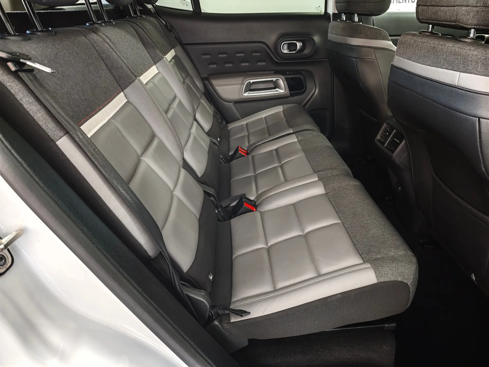 Citroen C5 Aircross 1.2 PureTech Shine 21
