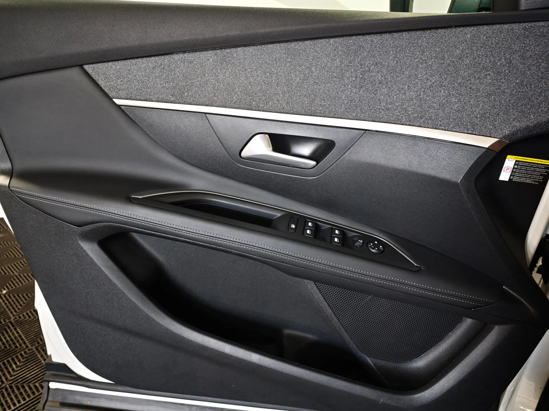 Peugeot 3008 1.2 PureTech Allure Pack 16